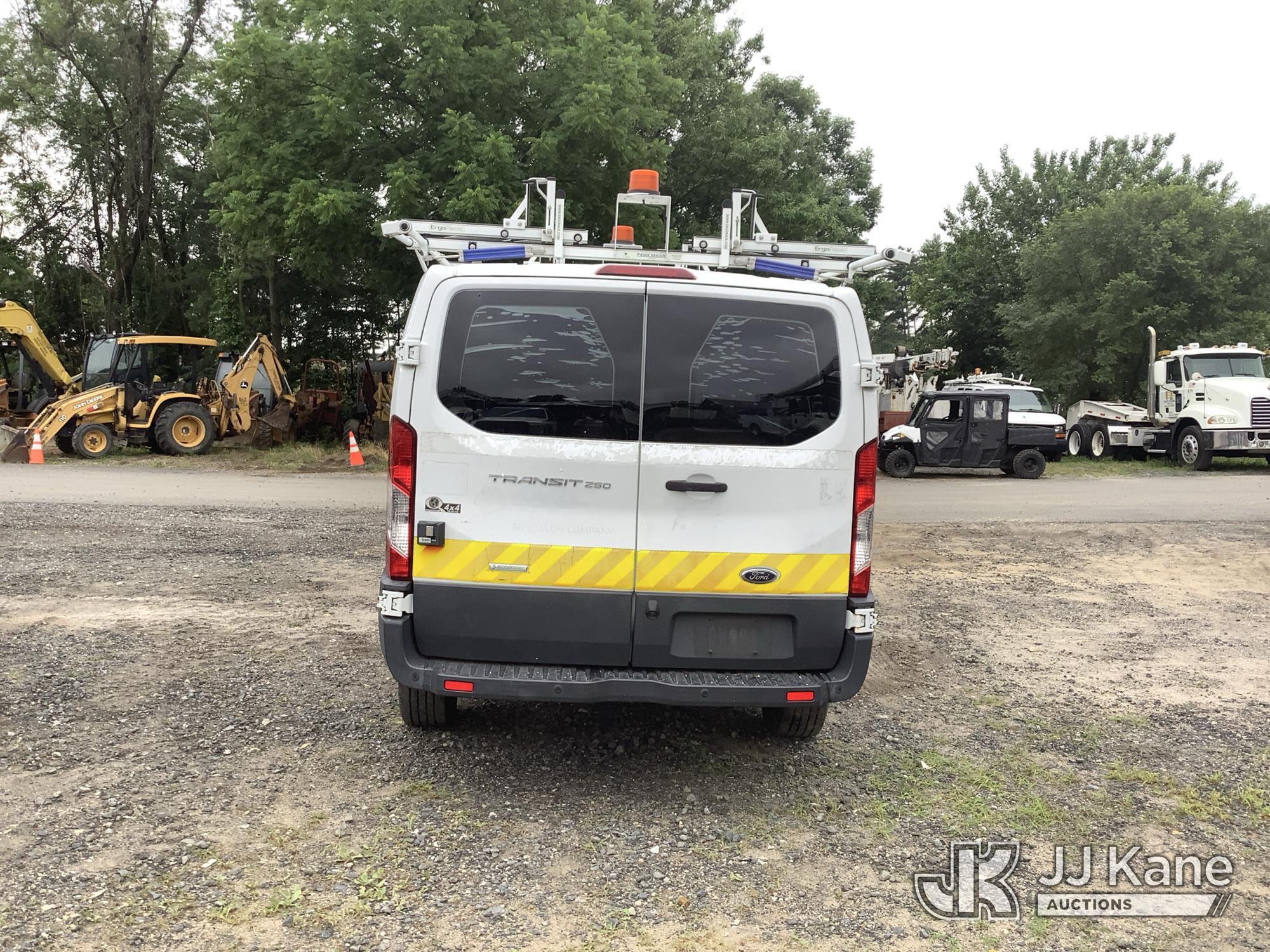2017 Ford Transit Quigley 4x4 Cargo Van (1622698) - photo 3