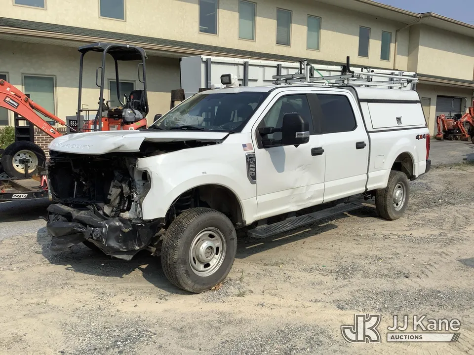 2017 Ford F250 4x4 Crew-Cab Pickup Truck (1622995)
