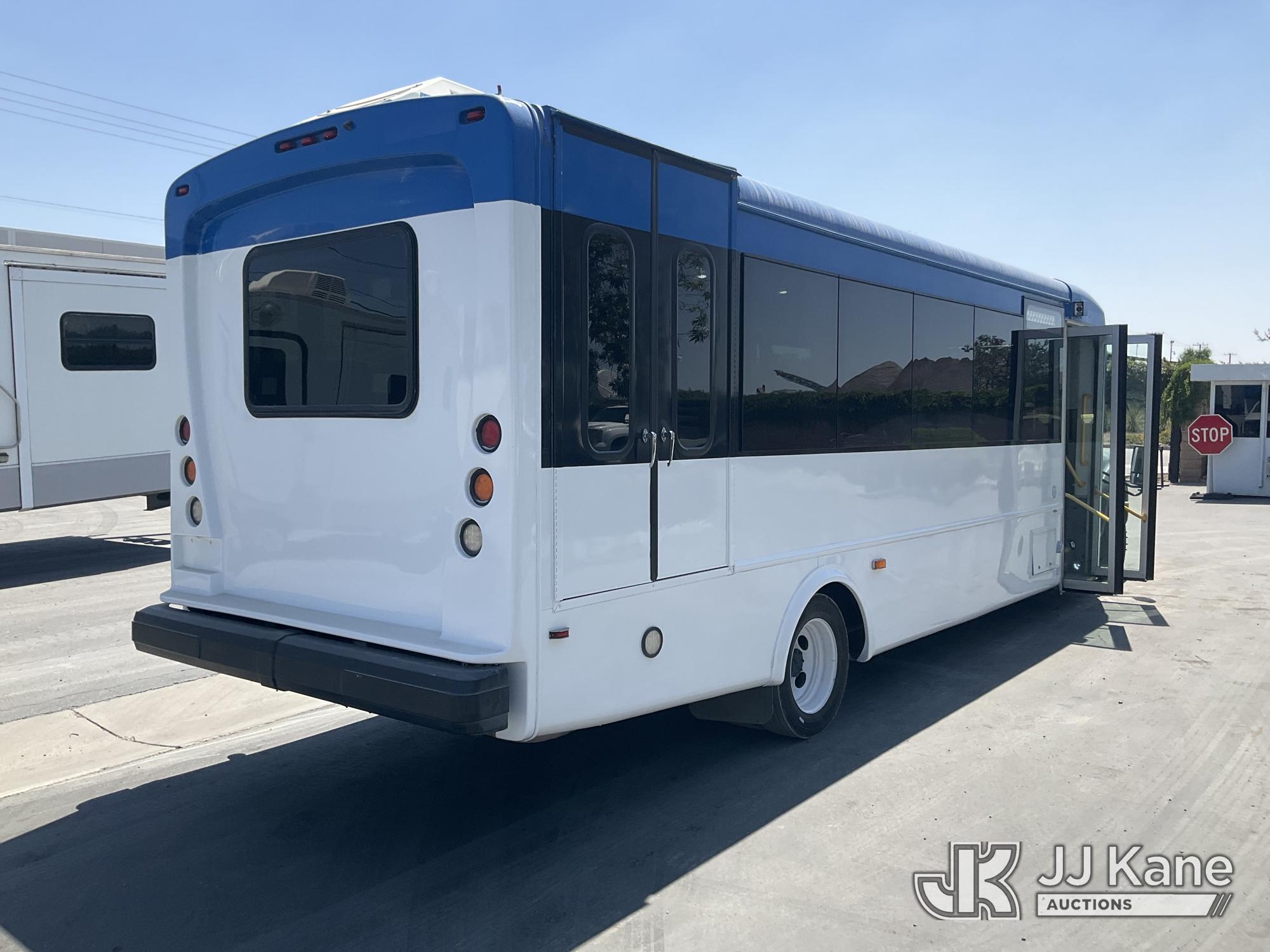 2019 Ford F-550 Passenger Bus (1623223) - photo 3