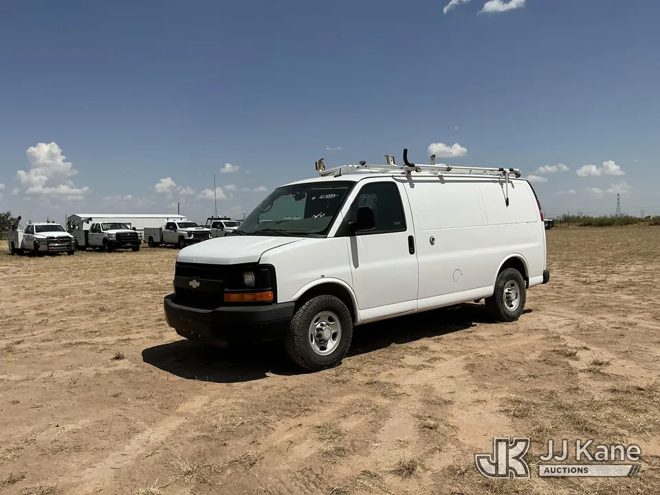 2015 Chevrolet Express 2500 Cargo Van (1623353)