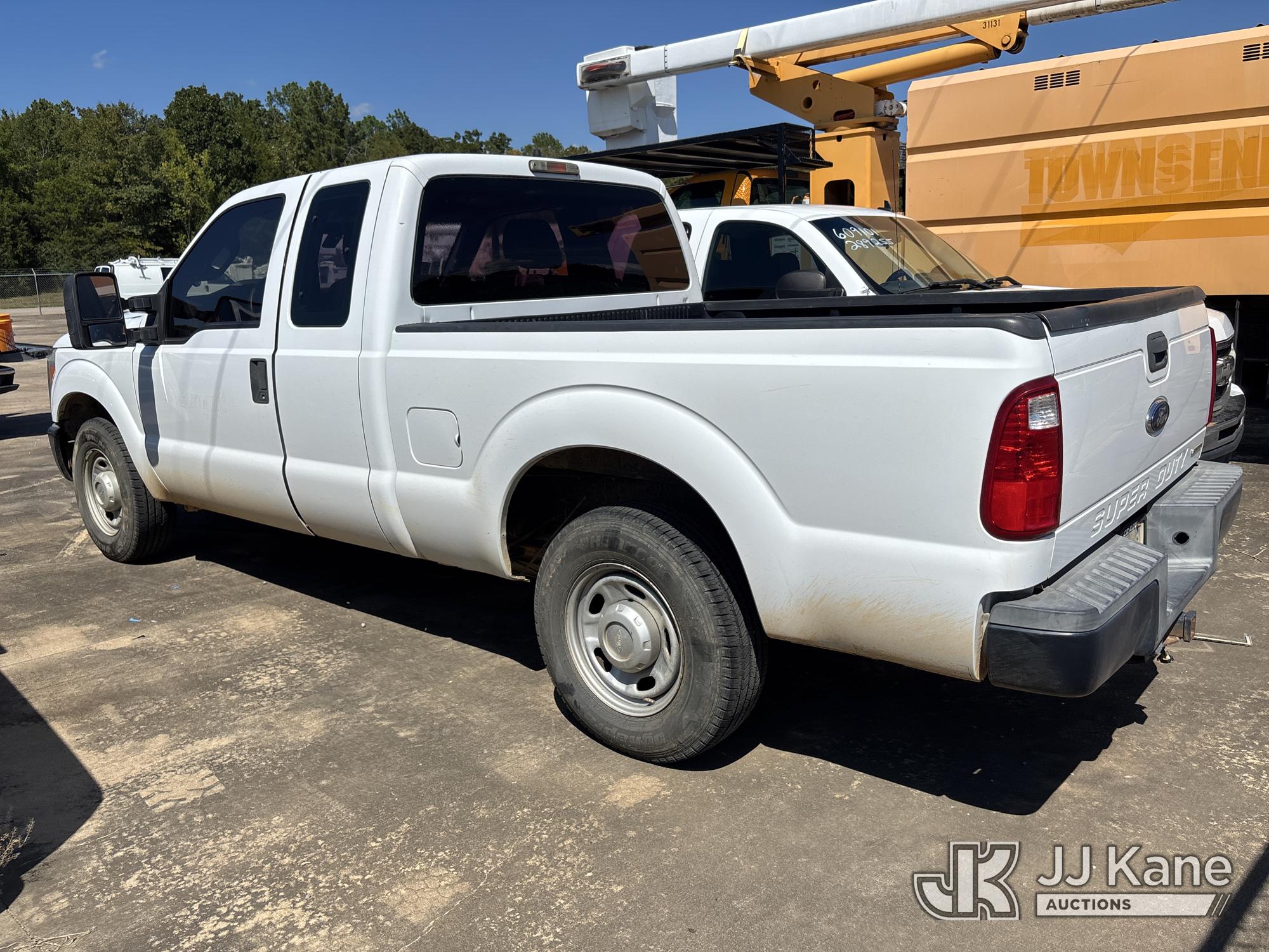 2013 Ford F-250 SD Extended-Cab Pickup Truck (1623842) - photo 4
