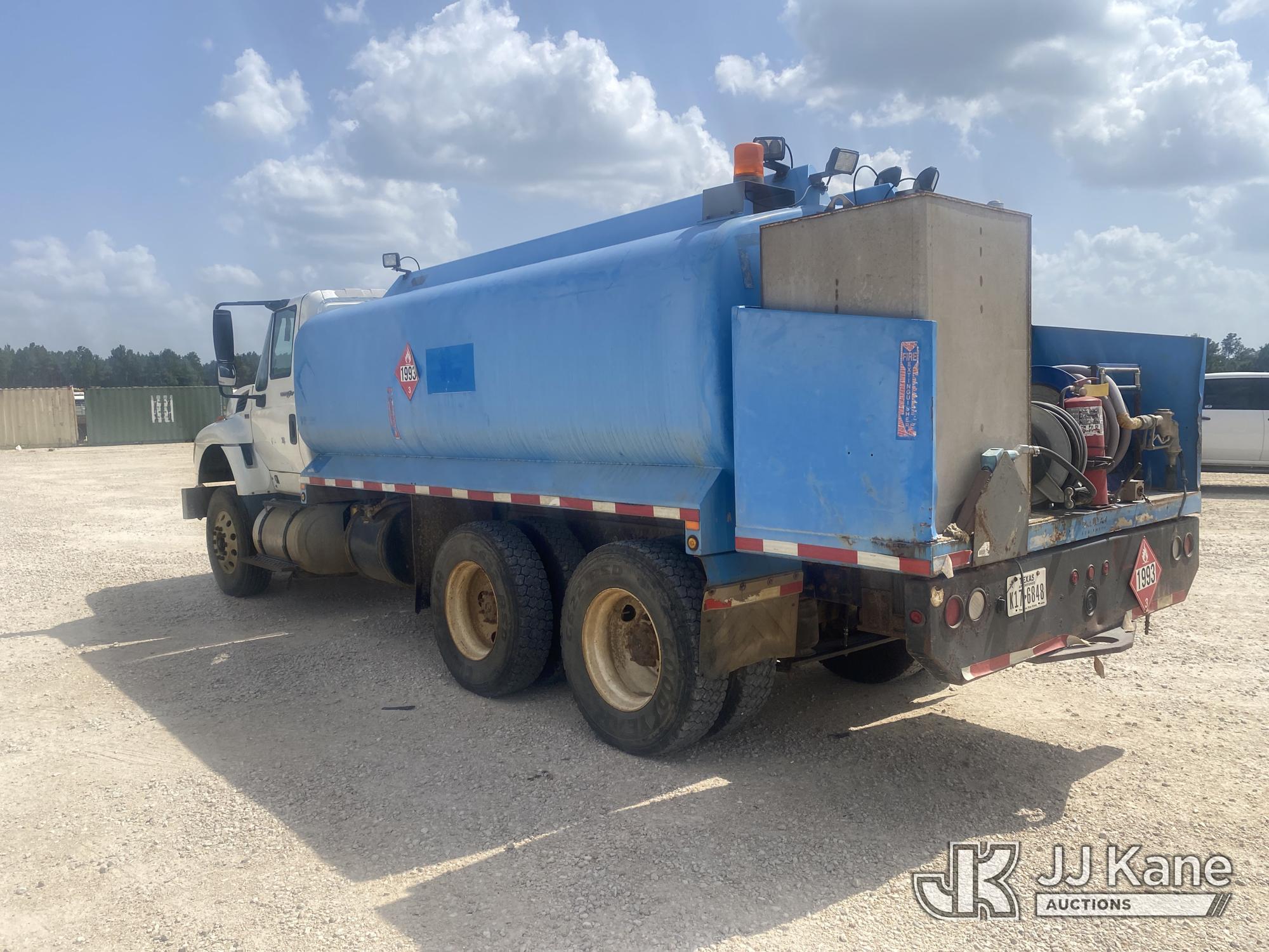 2014 International WorkStar 7600 Fuel Truck (1624114) - photo 4