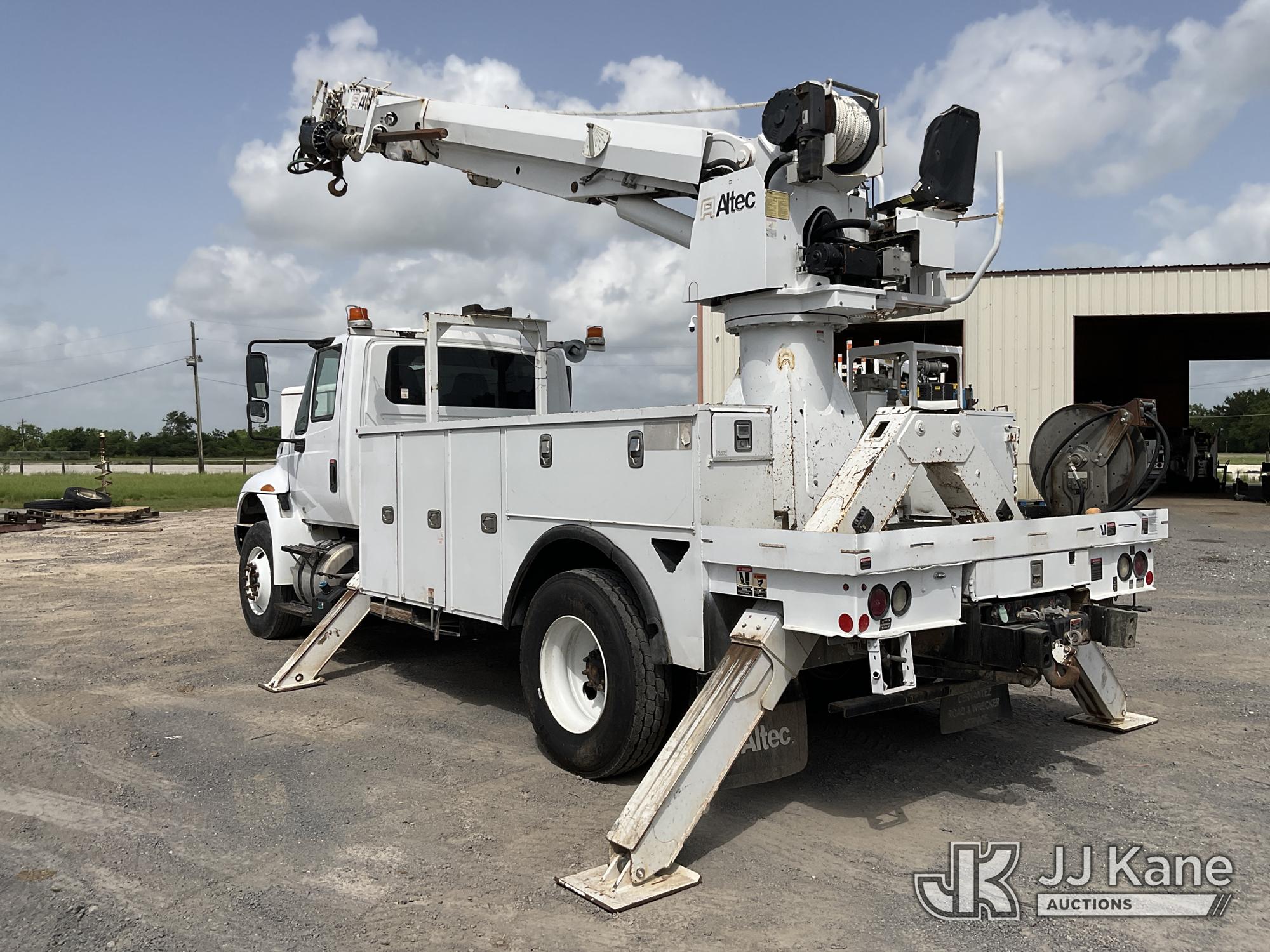 Altec DC47-TR Digger Derrick On 2019 International DuraStar 4300 Utility Truck (1624179) - photo 4