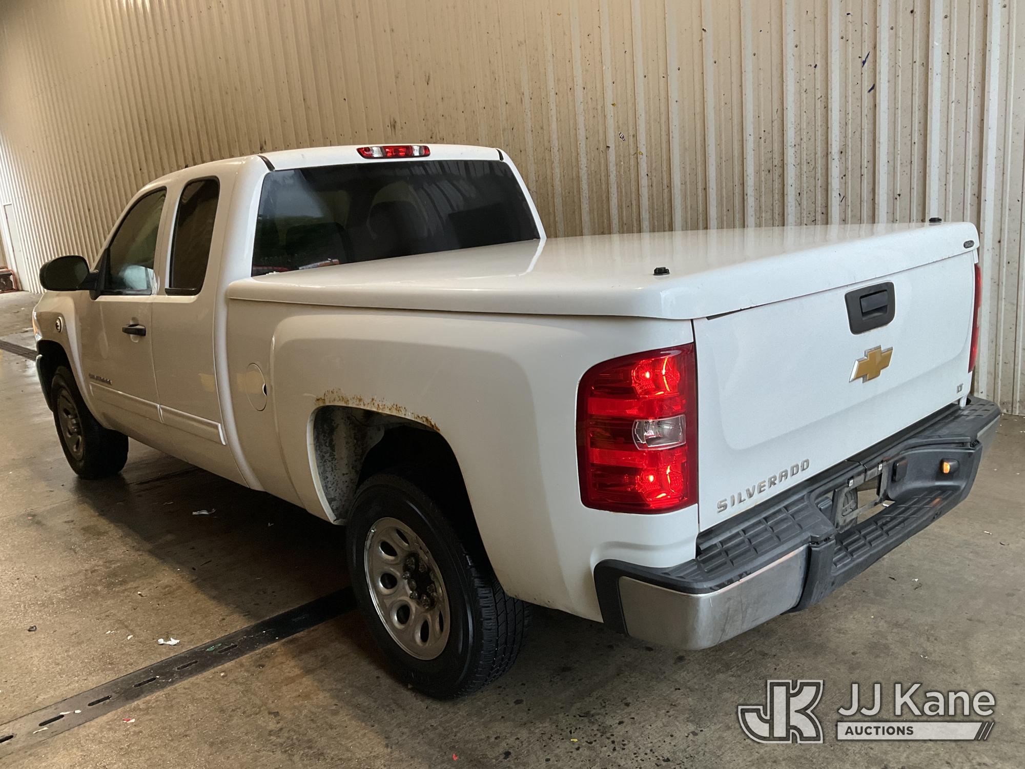 2013 Chevrolet Silverado 1500 Extended-Cab Pickup Truck (1624910) - photo 4