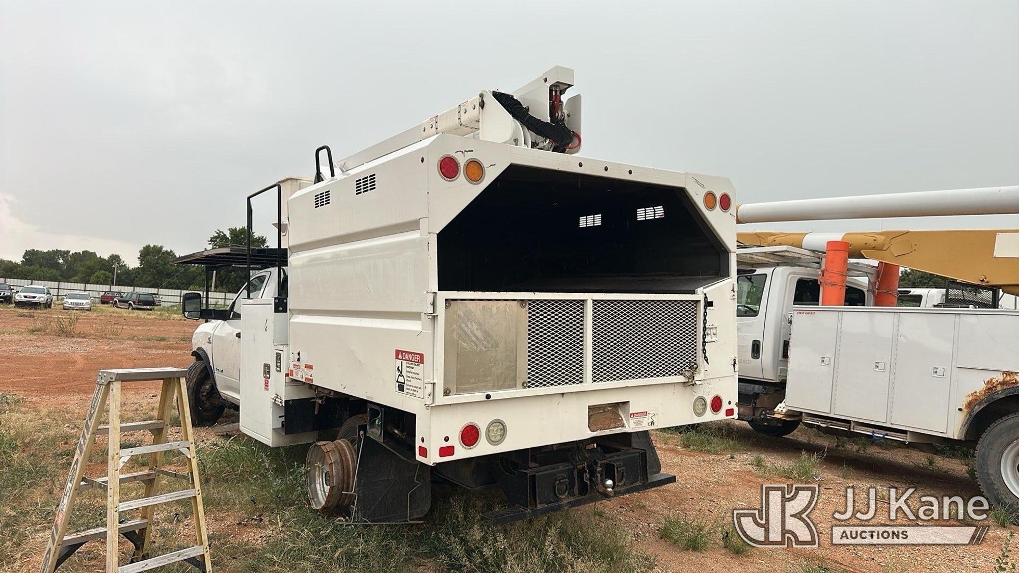 Terex LT40 Articulating & Telescopic Bucket On 2021 RAM 5500 Chipper Dump Truck (1624995) - photo 4