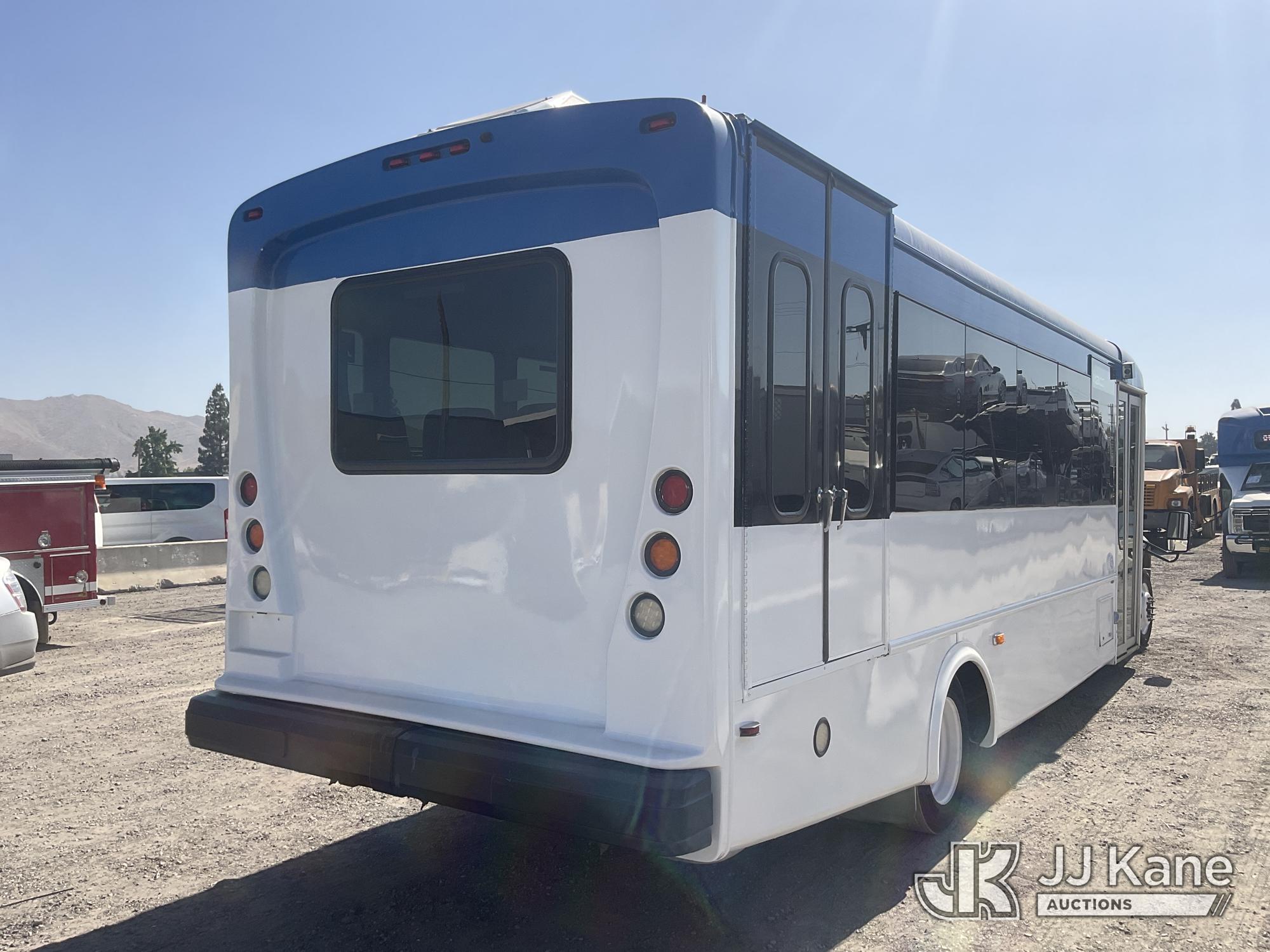 2019 Ford F-550 Passenger Bus (1625720) - photo 3