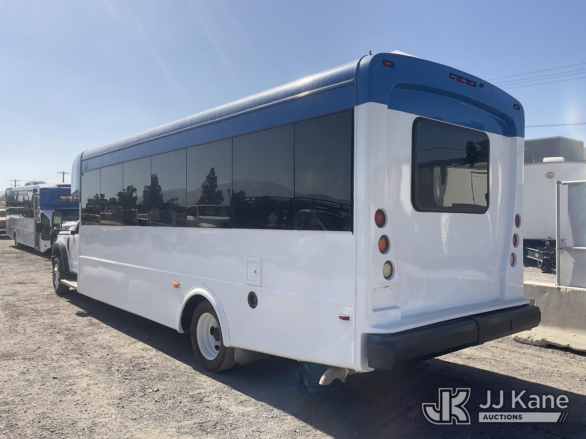 2019 Ford F-550 Passenger Bus (1625720) - photo 4