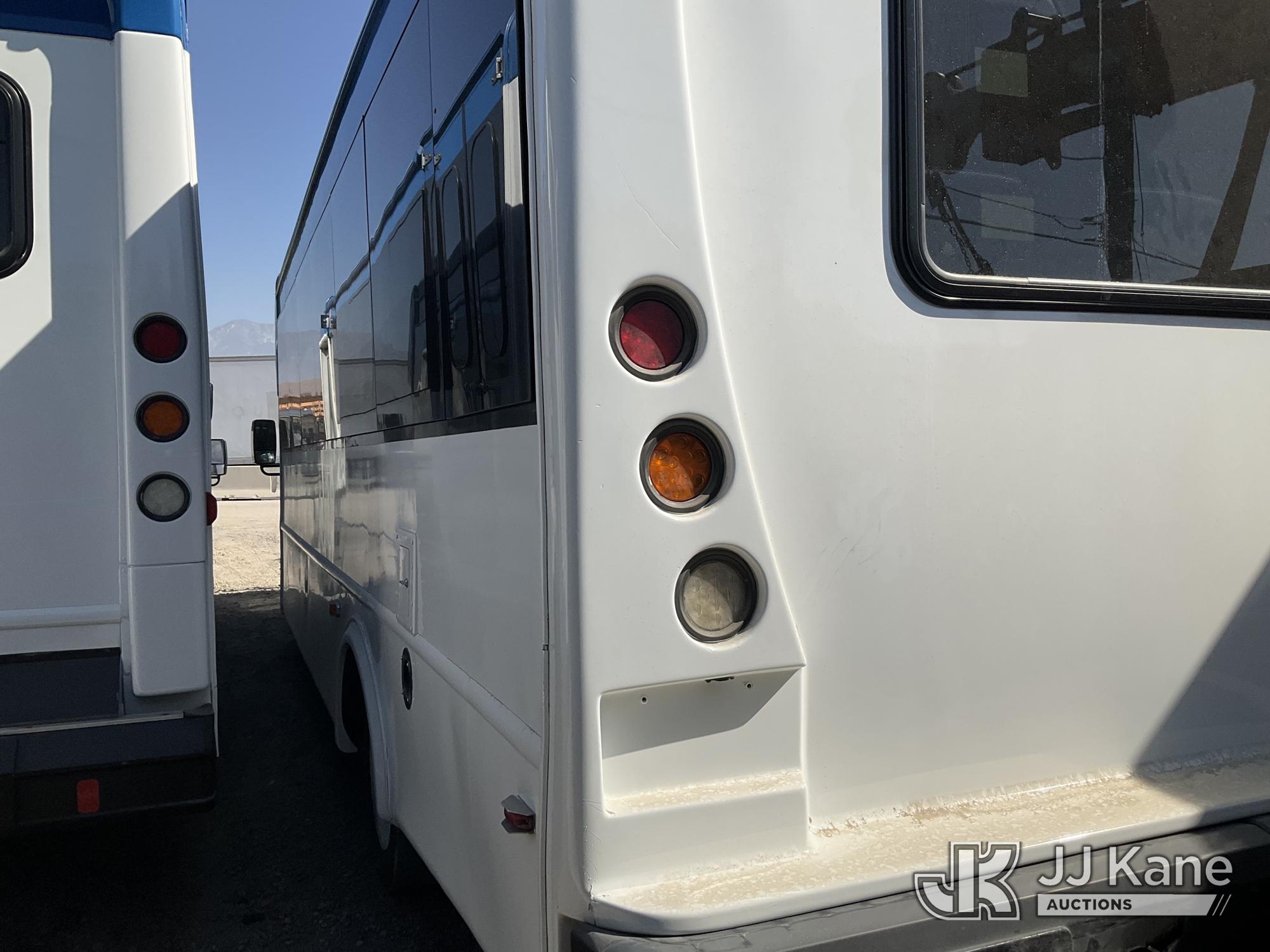 2019 Ford F-550 Passenger Bus (1625722) - photo 4
