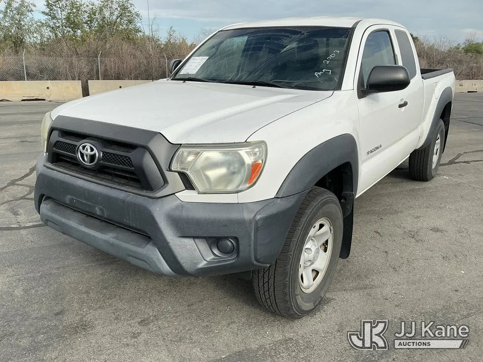 2013 Toyota Tacoma Extended-Cab Pickup Truck (1626420)