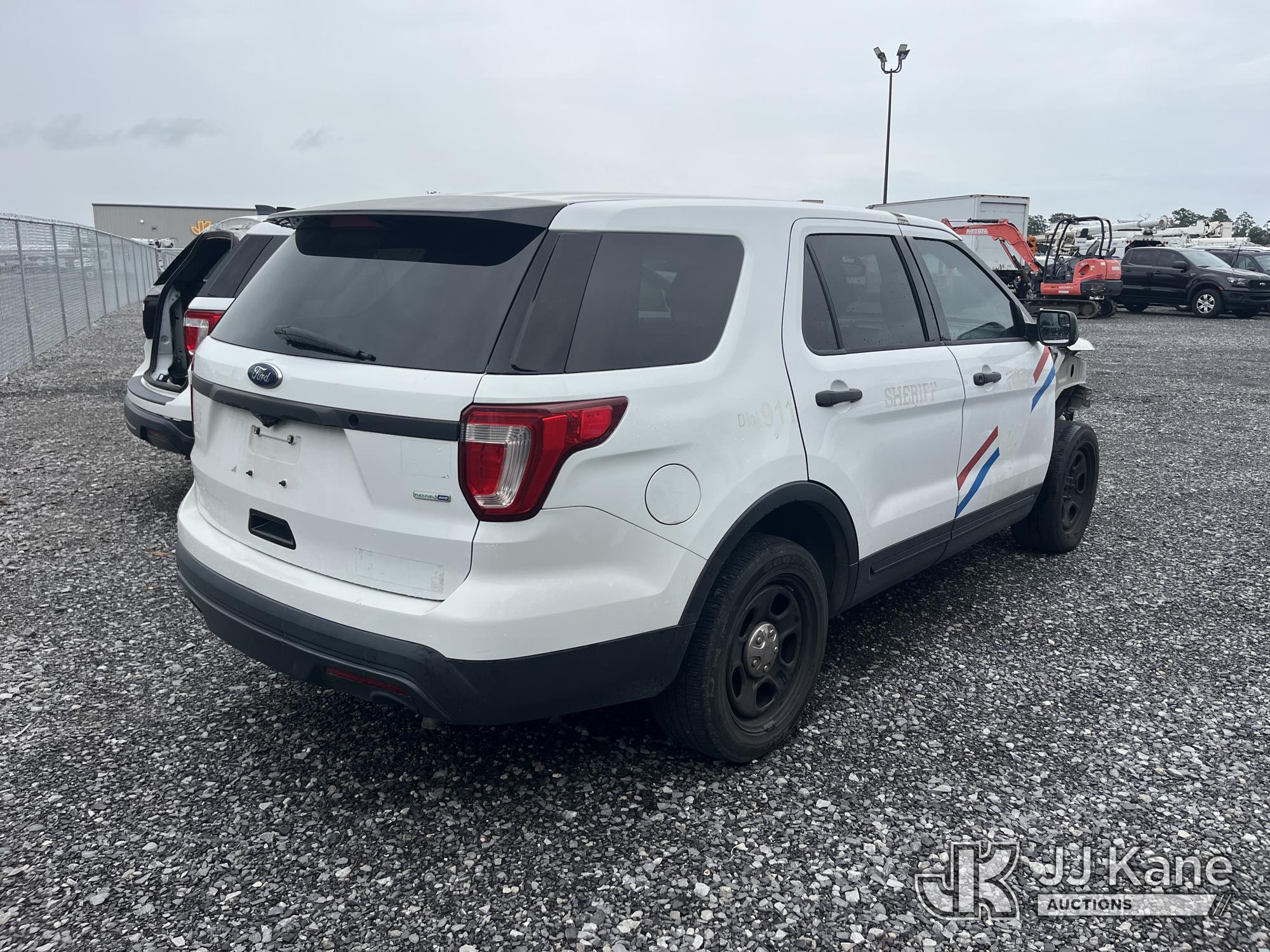 2016 Ford Explorer AWD Police Interceptor 4-Door Sport Utility Vehicle (1627204) - photo 3