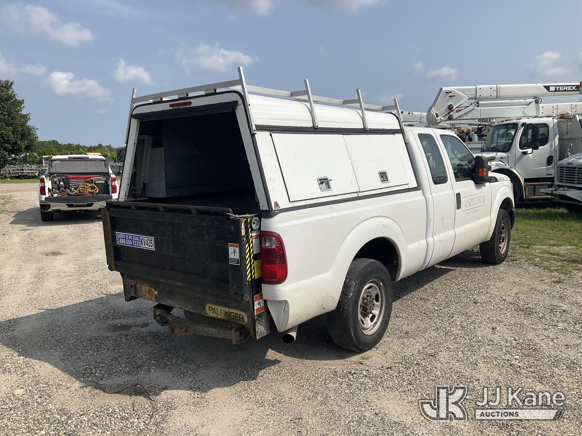 2012 Ford F250 Extended-Cab Pickup Truck (1627363) - photo 4