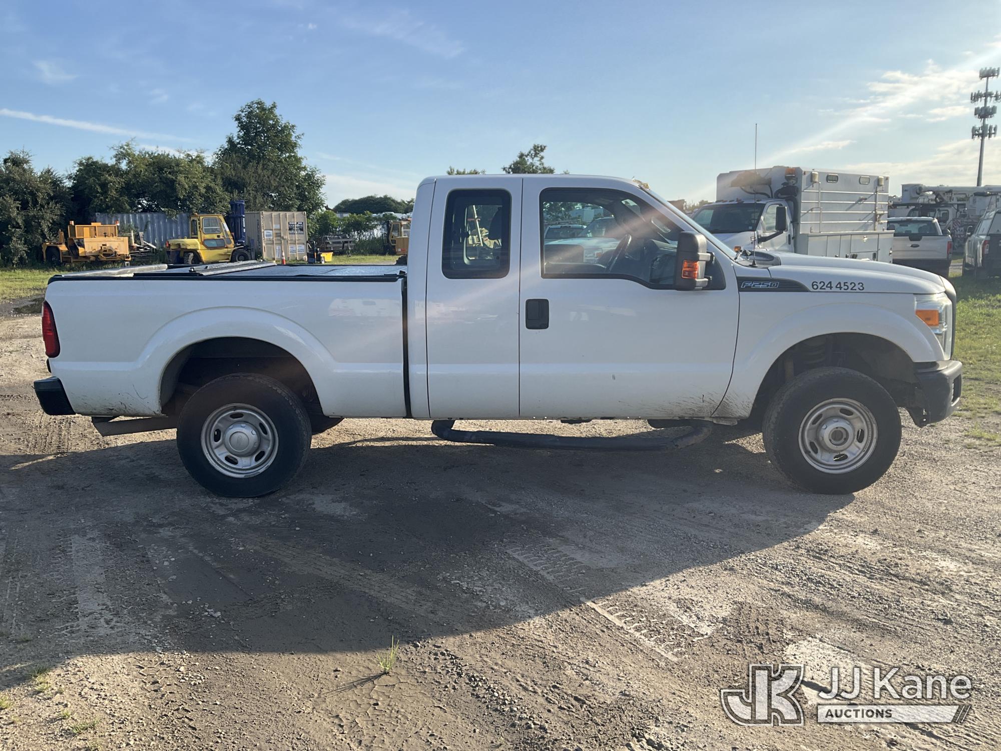 2014 Ford F-250 SD Extended-Cab Pickup Truck (1627364) - photo 3