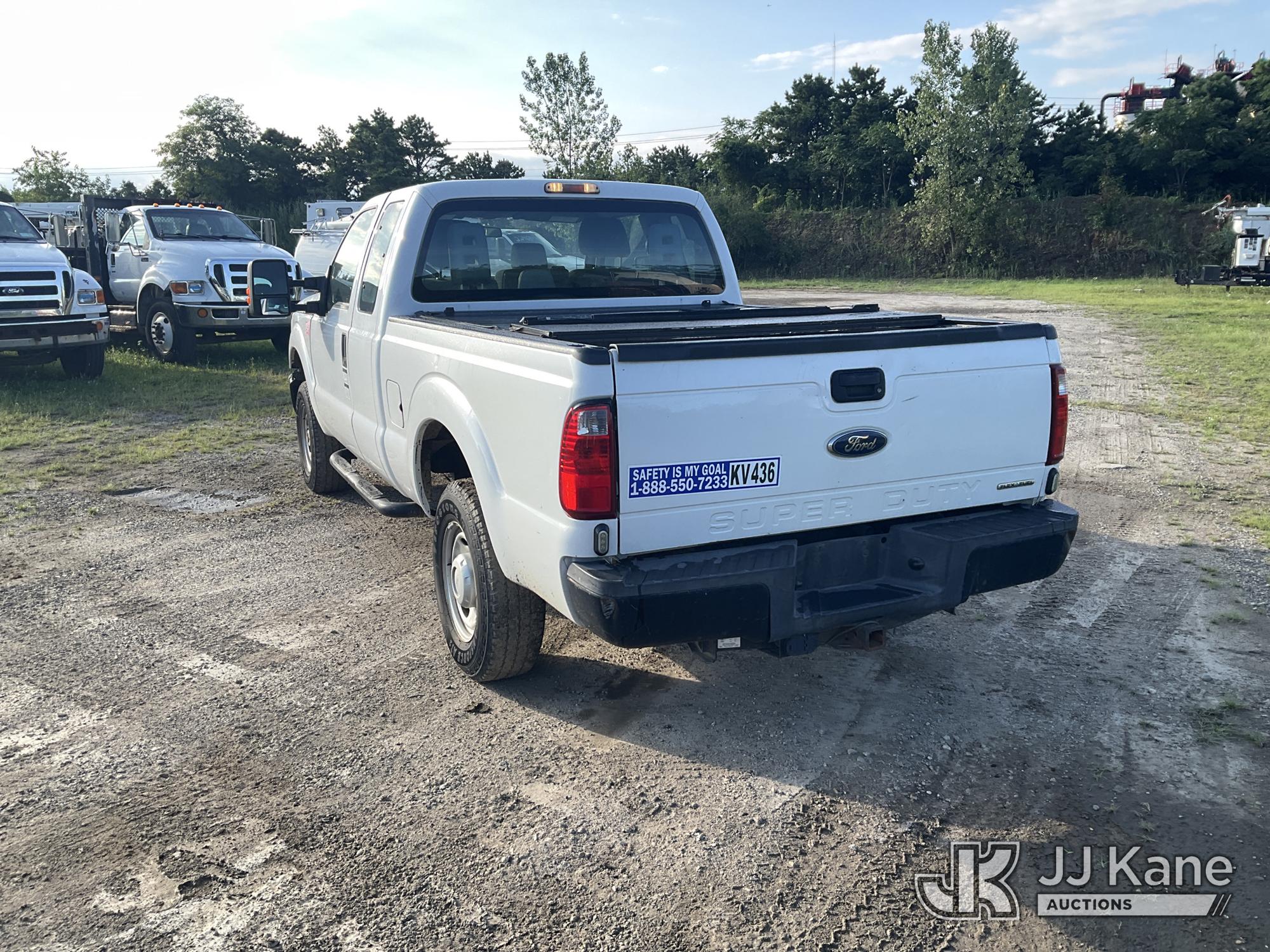 2014 Ford F-250 SD Extended-Cab Pickup Truck (1627364) - photo 5