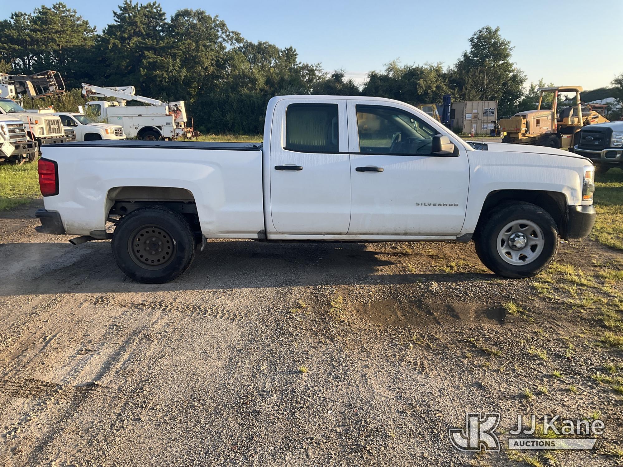 2017 Chevrolet Silverado 1500 Extended-Cab Pickup Truck (1627367) - photo 3