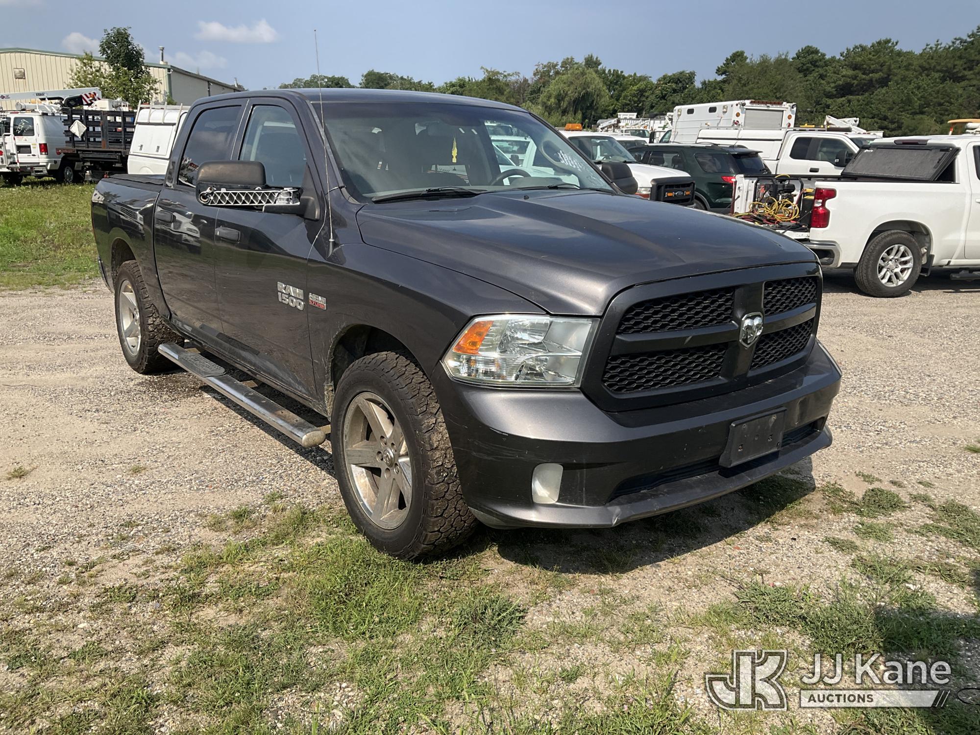 2014 RAM 1500 Crew-Cab Pickup Truck (1627368) - photo 2