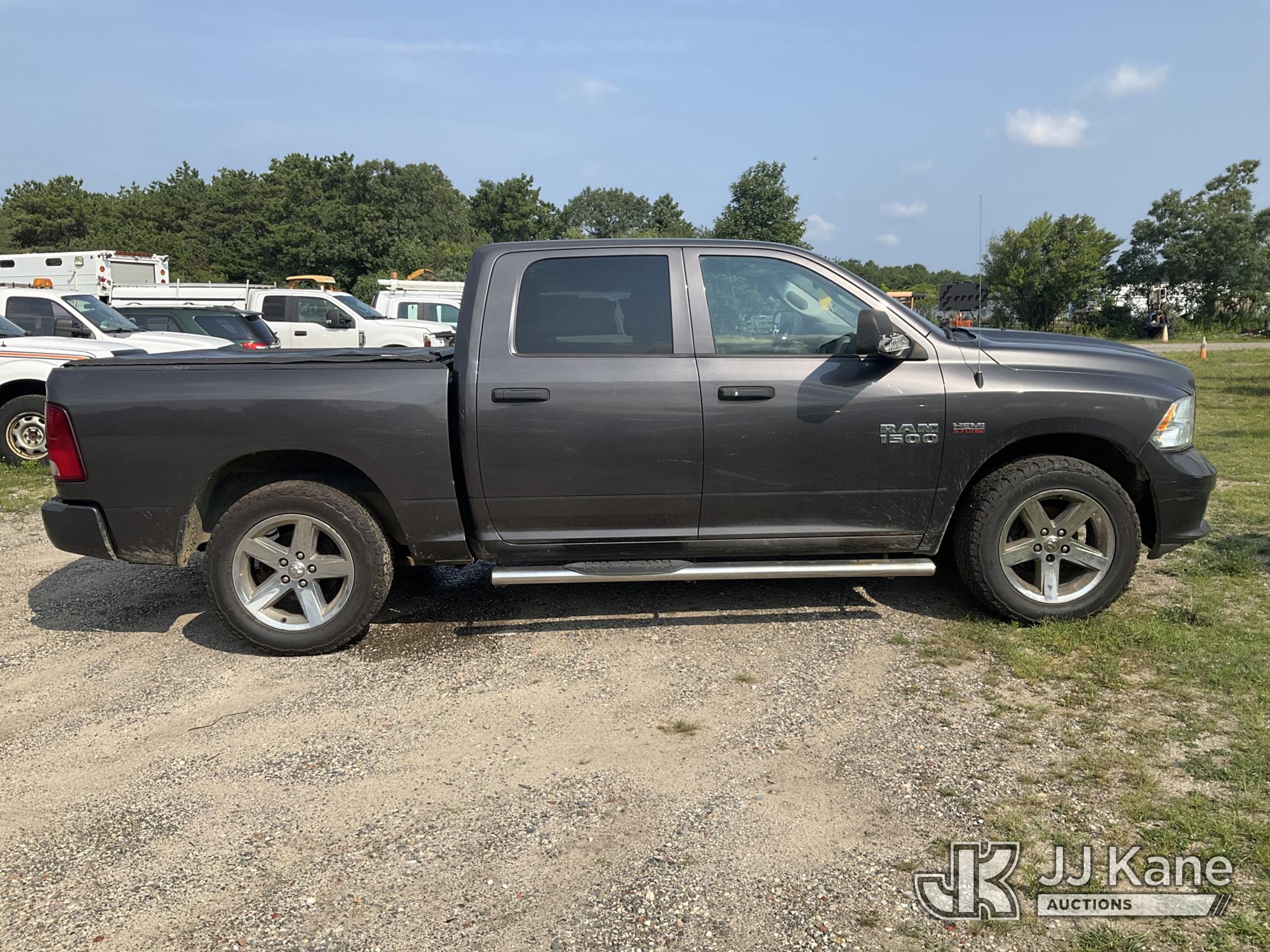 2014 RAM 1500 Crew-Cab Pickup Truck (1627368) - photo 3
