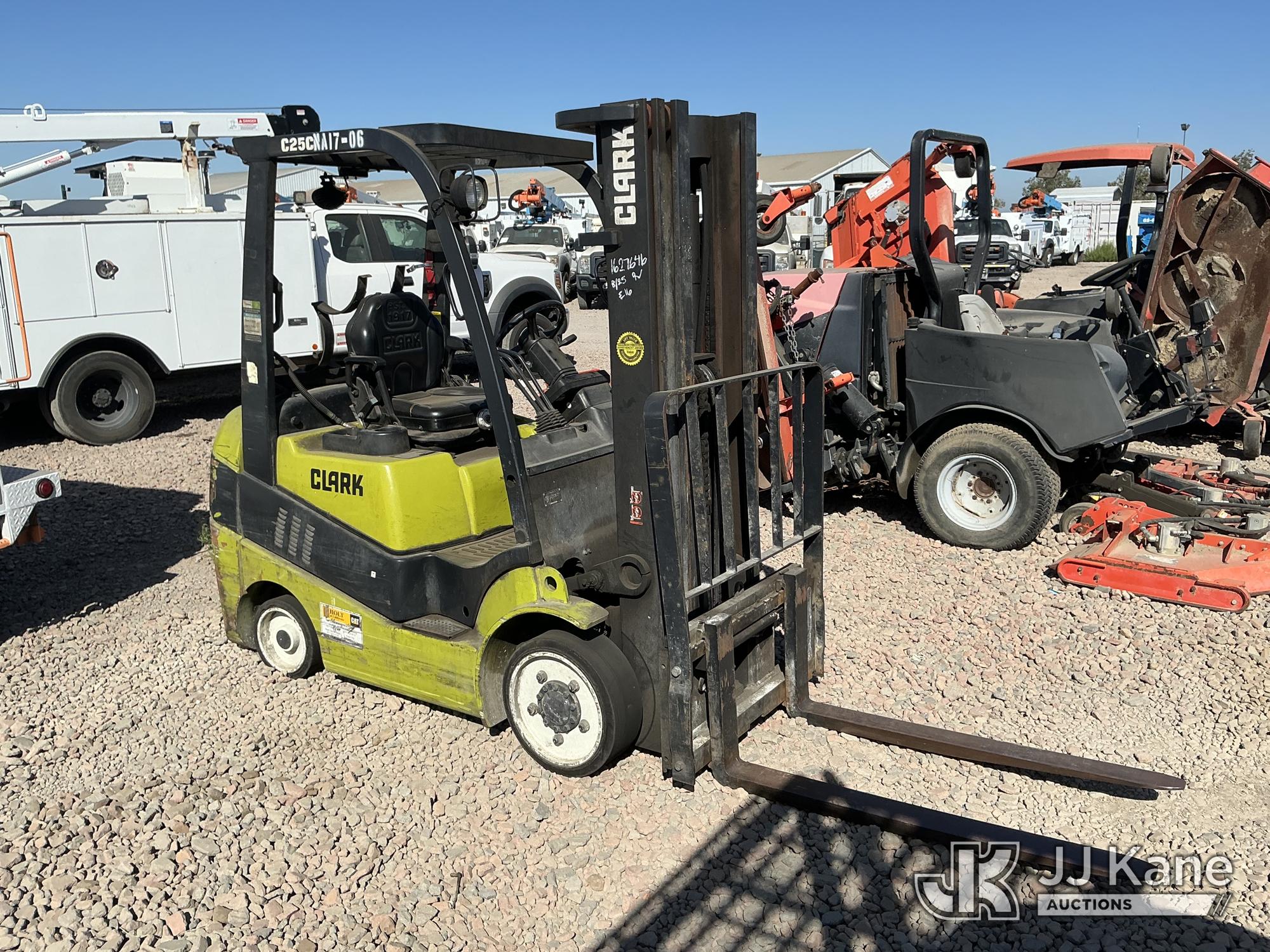 2017 Clark C25CL Rubber Tired Forklift (1627646) - photo 2
