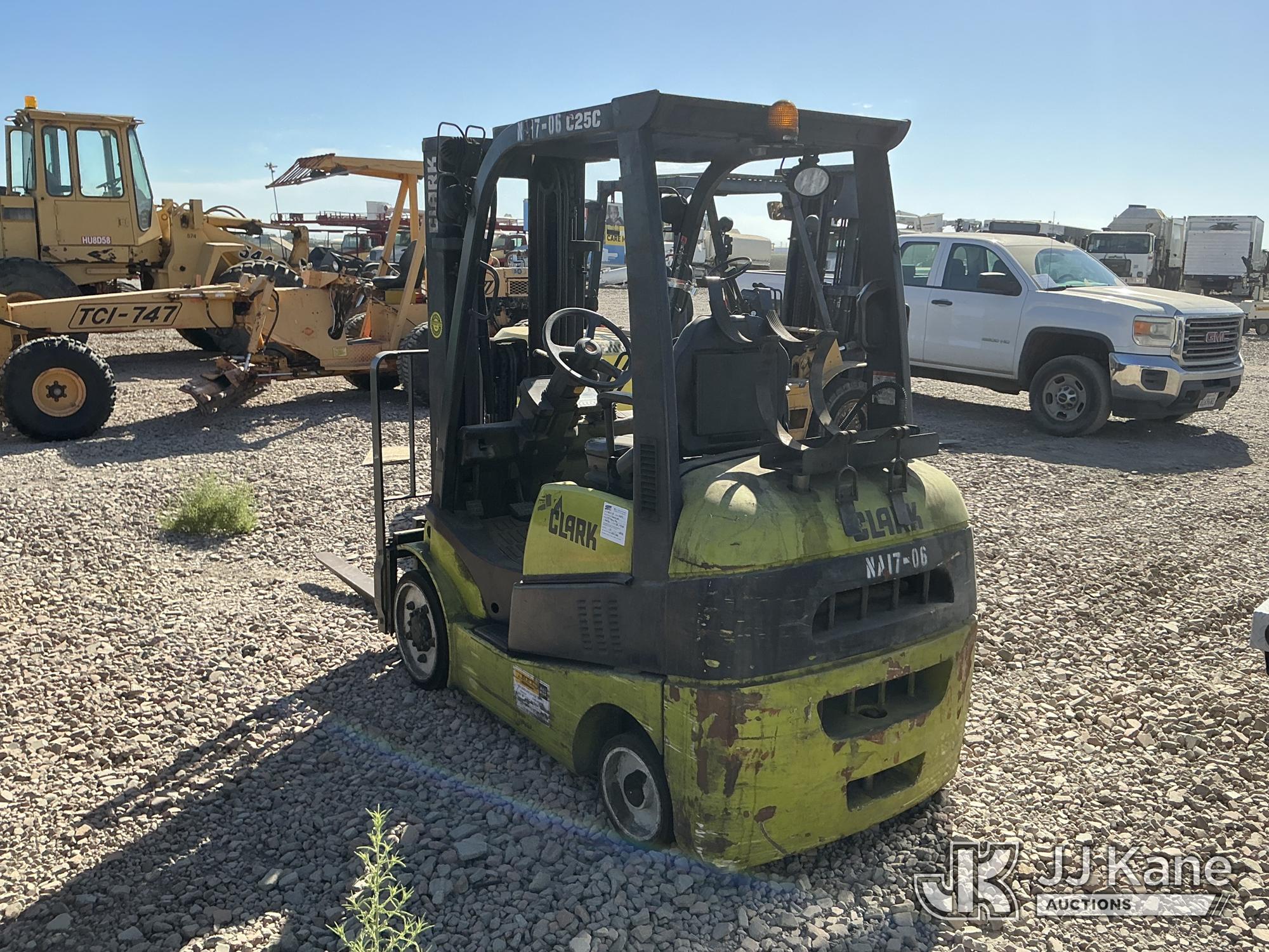 2017 Clark C25CL Rubber Tired Forklift (1627646) - photo 4