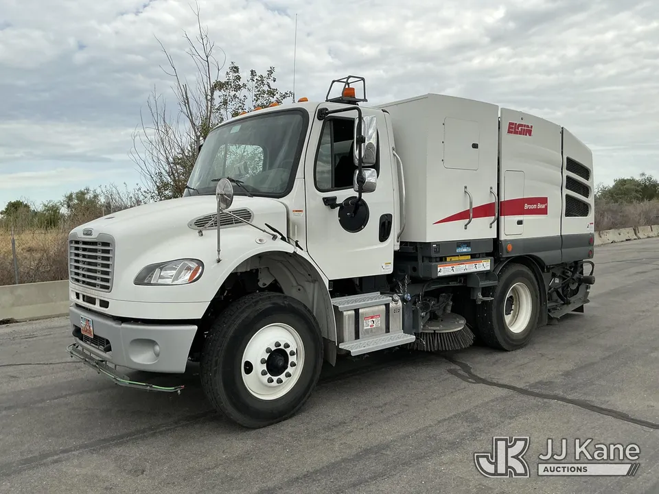 Elgin Broom Bear Series H Sweeper 2023 Freightliner M2 Elgin Broom Bear Sweeper (1627865)