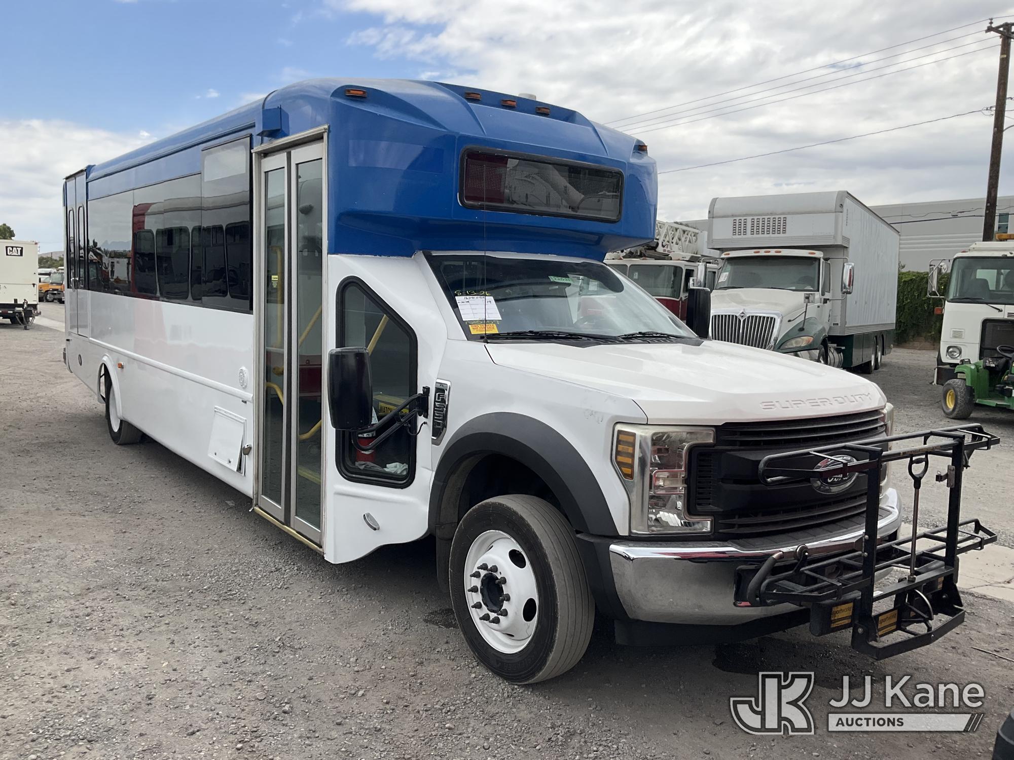 2019 Ford F-550 Passenger Bus (1628055) - photo 2
