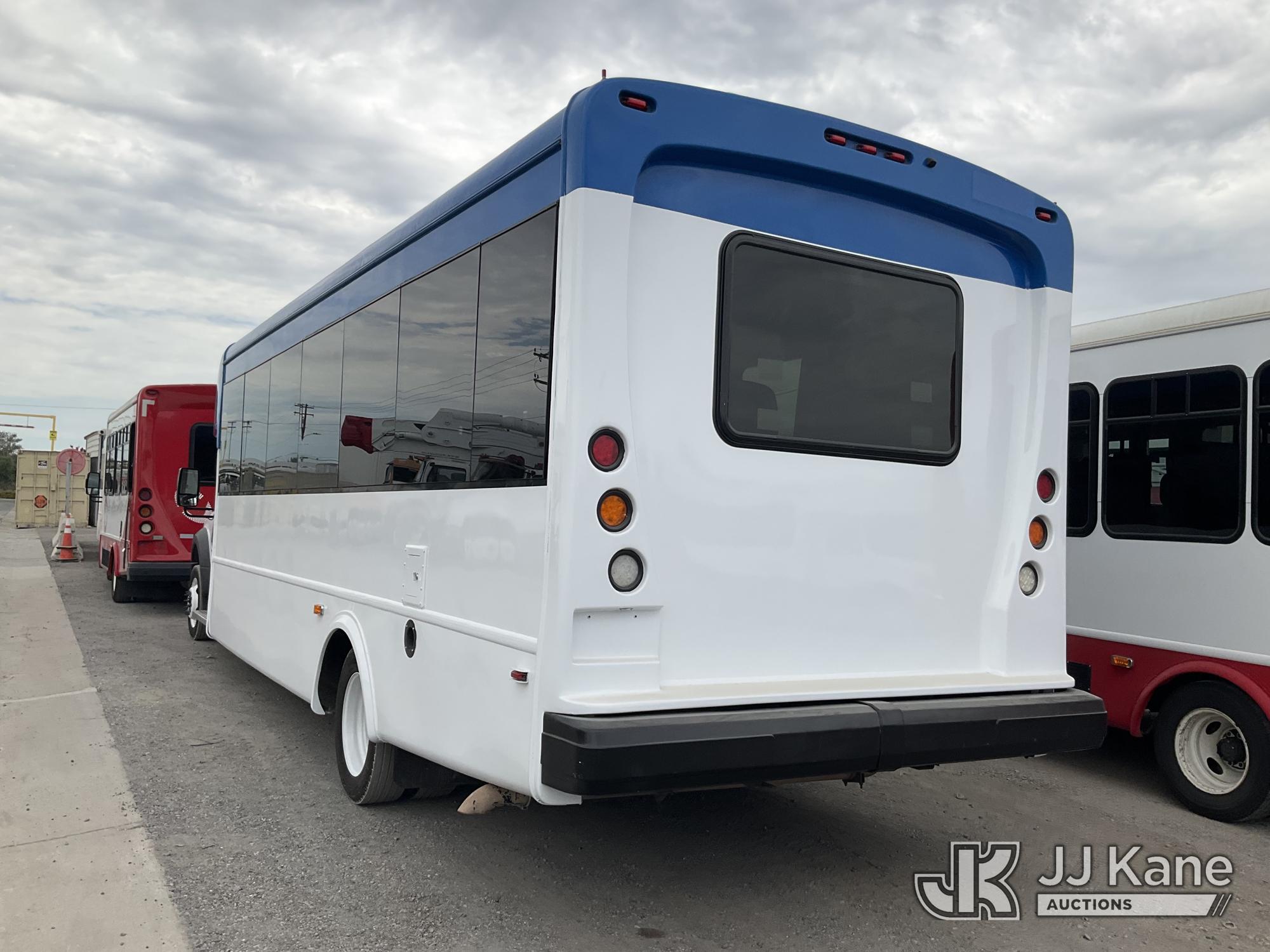 2019 Ford F-550 Passenger Bus (1628055) - photo 3