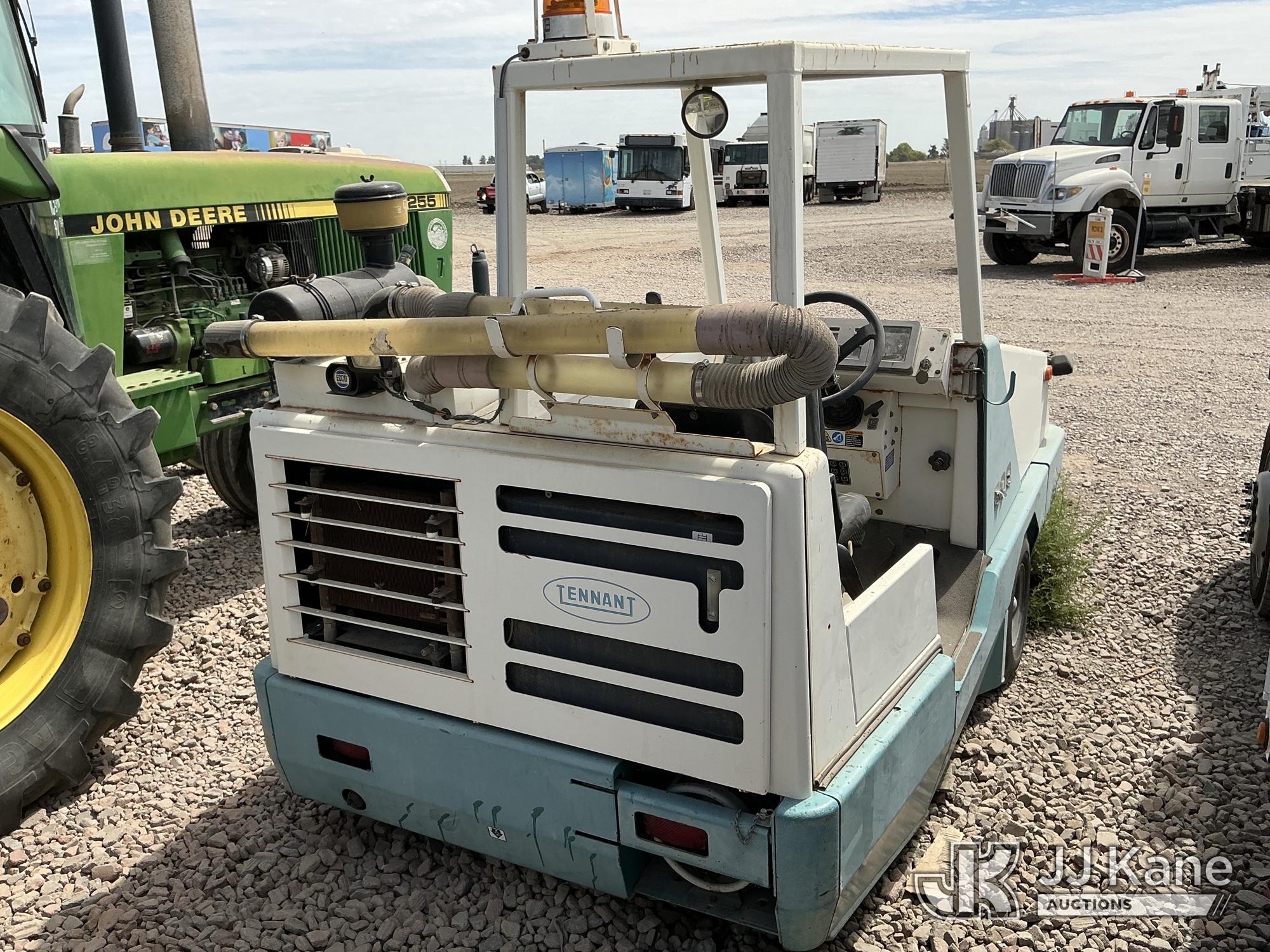 Tennant 800 Sweeper (1628145) - photo 4