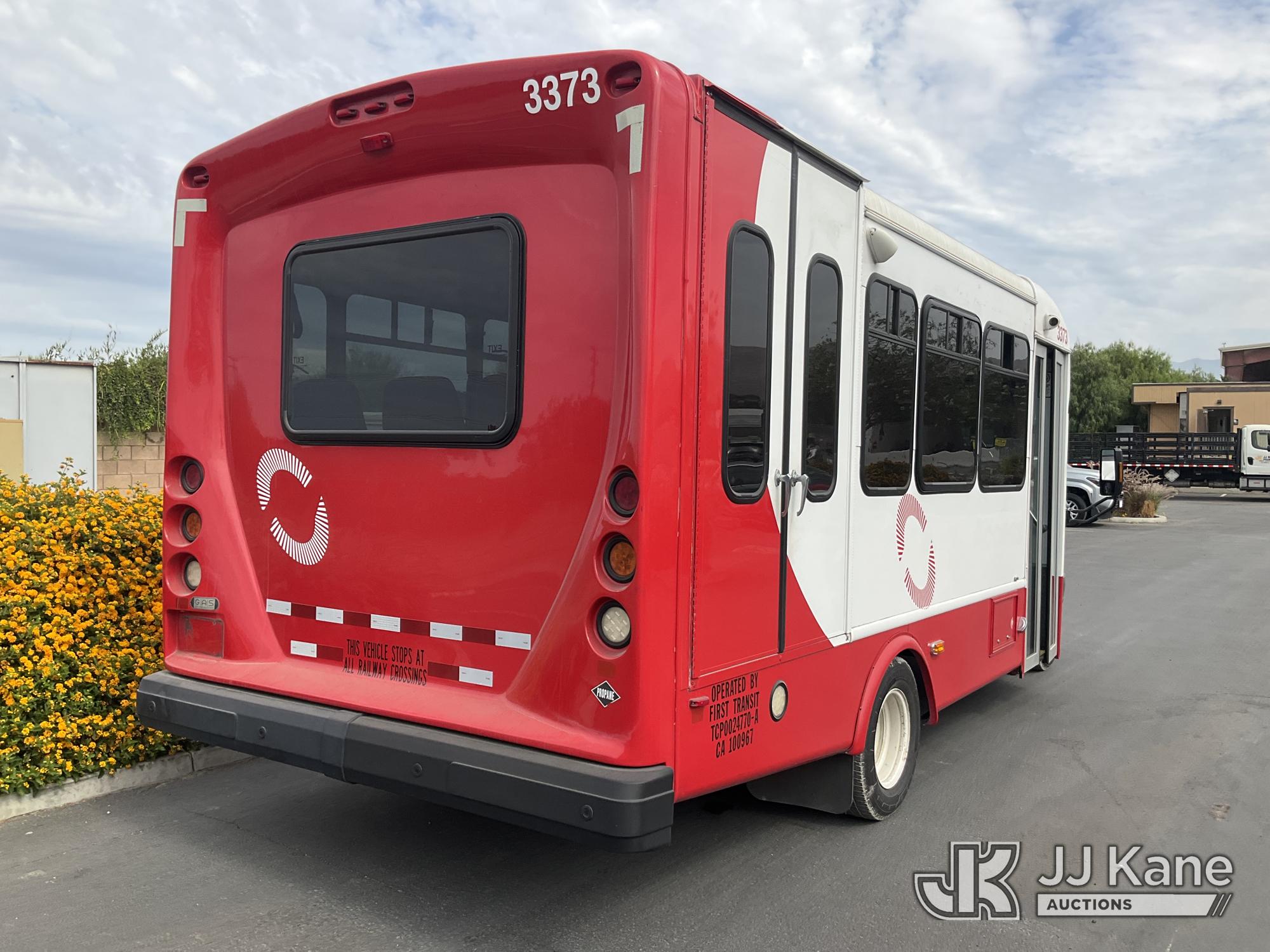 2016 Ford Econoline Passenger Bus (1628156) - photo 4