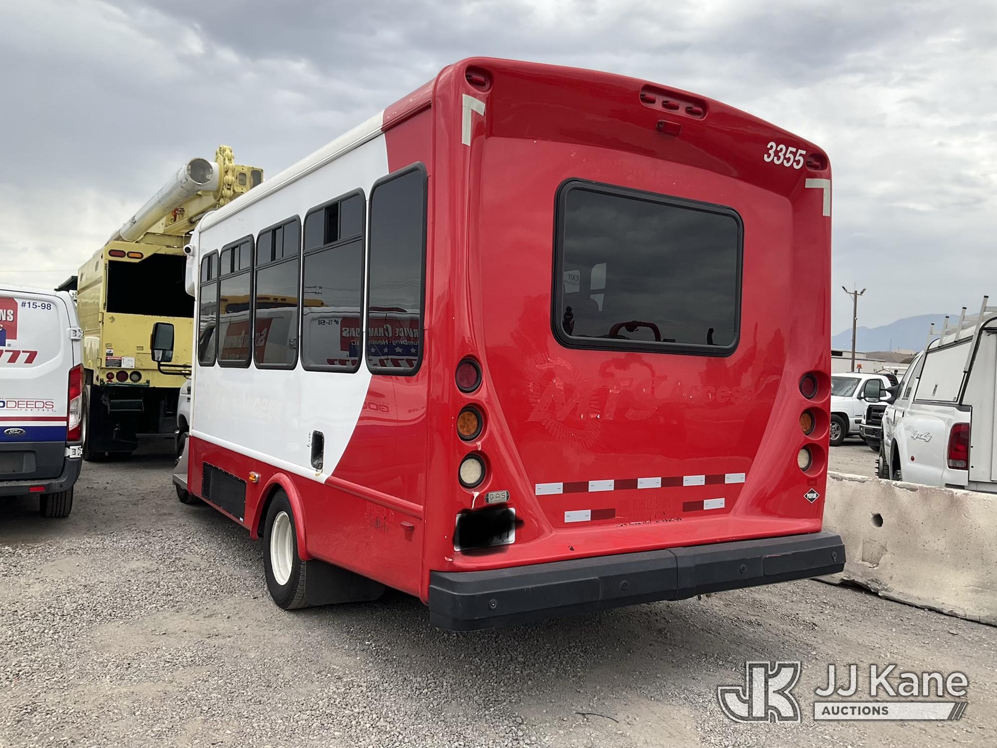 2016 Ford Econoline Passenger Bus (1628180) - photo 4
