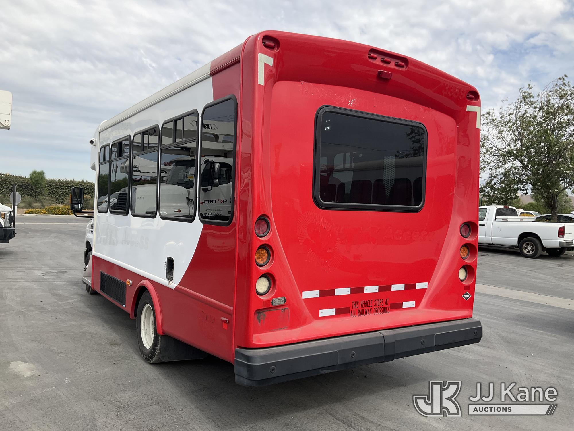 2016 Ford Econoline E-450 Passenger Bus (1628181) - photo 3