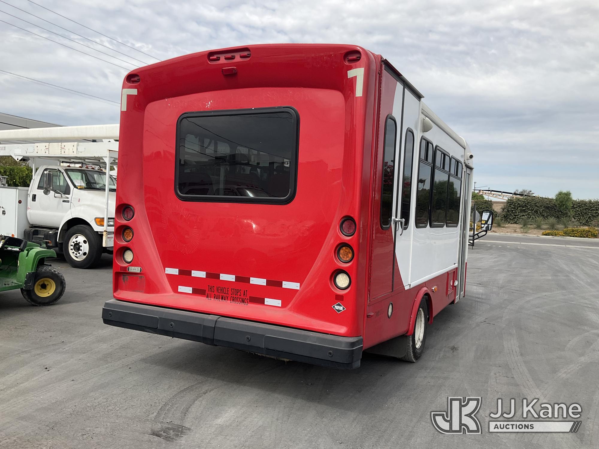 2016 Ford Econoline E-450 Passenger Bus (1628181) - photo 4