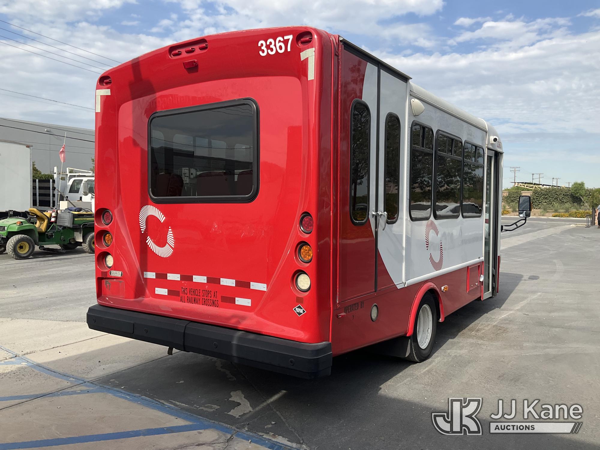 2016 Ford Econoline E-450 Passenger Bus (1628184) - photo 3