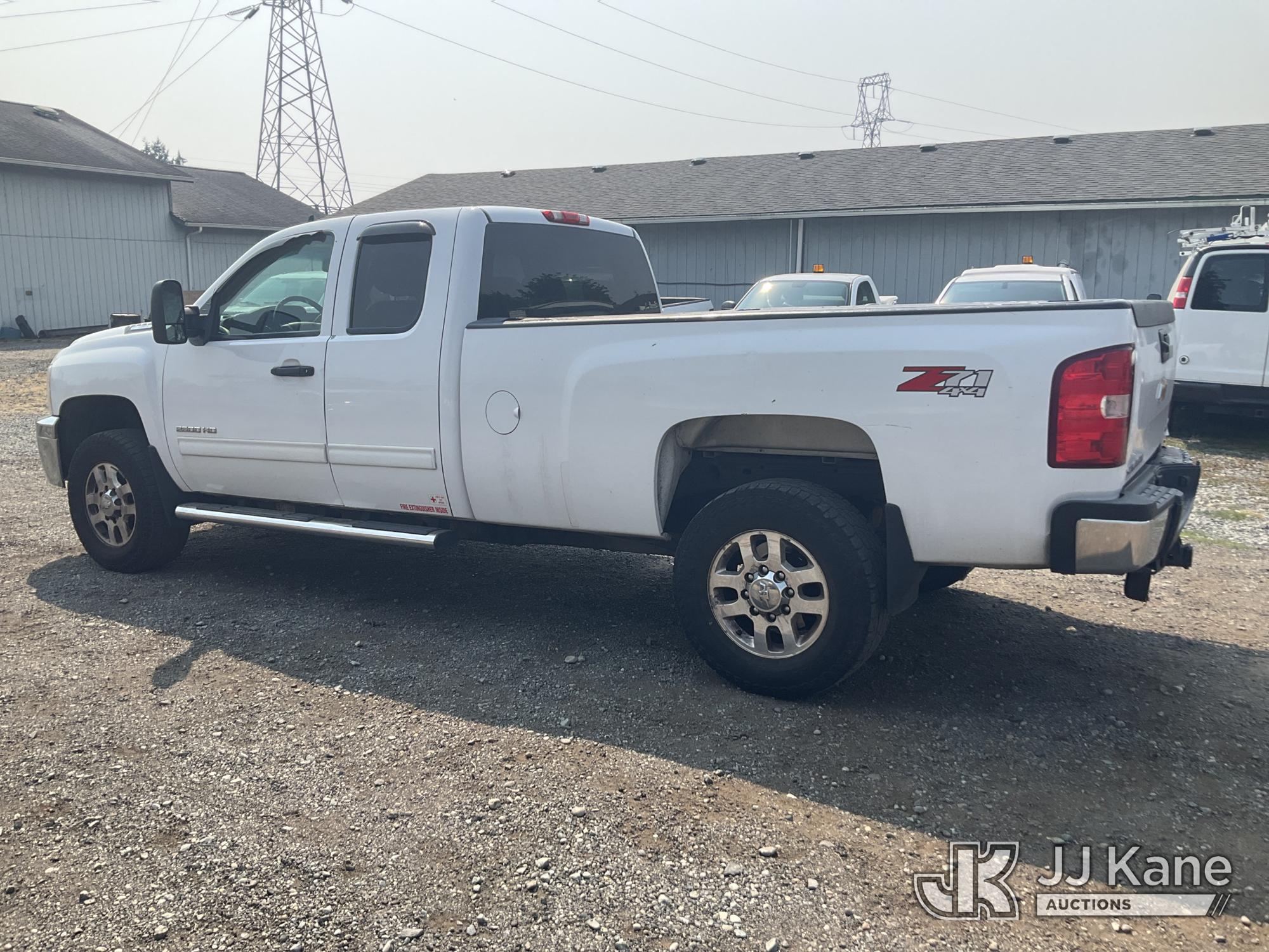 2013 Chevrolet Silverado 2500HD Extended-Cab Pickup Truck (1628314) - photo 4