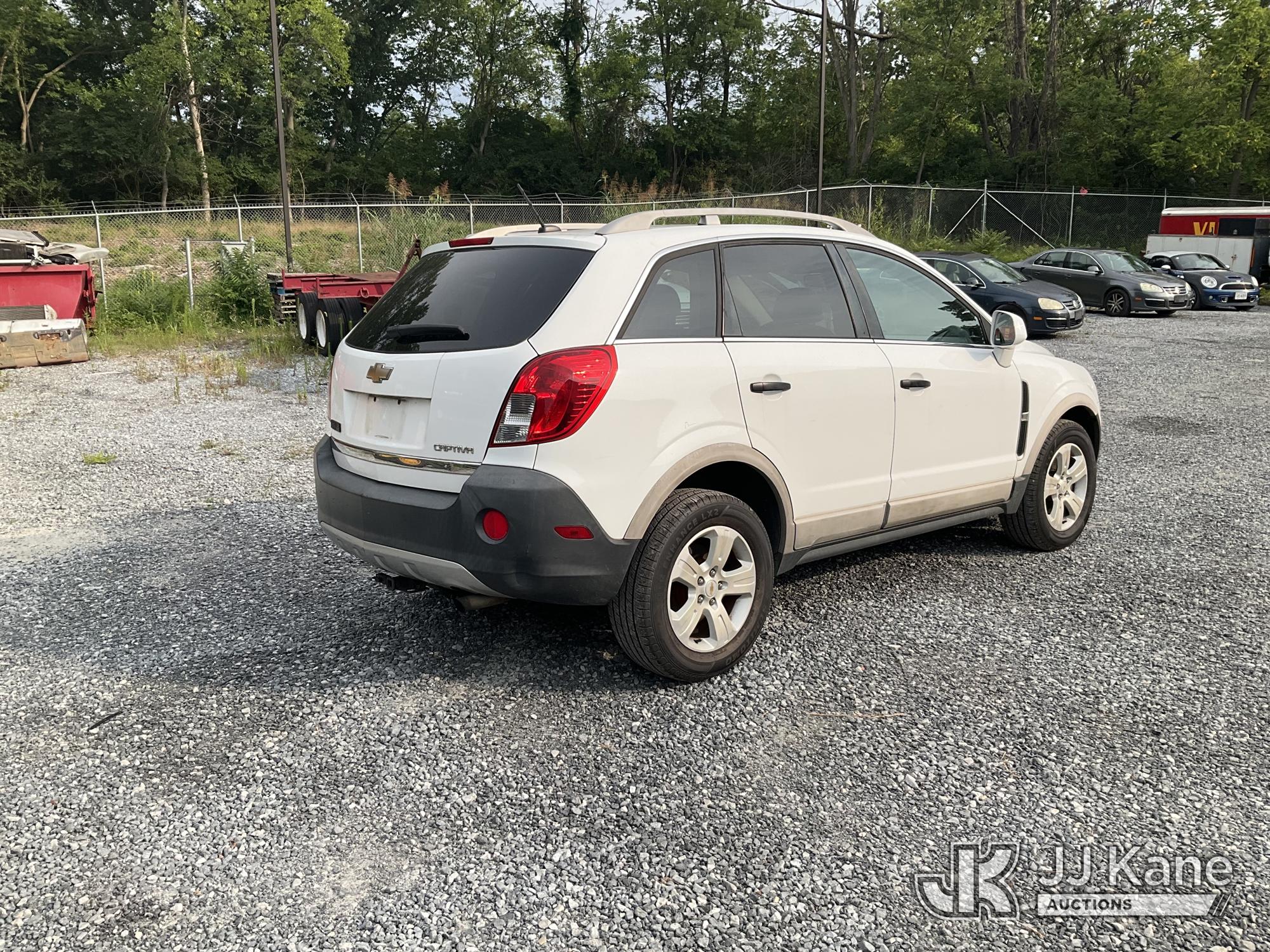 2014 Chevrolet Captiva Sport 4-Door Crossover Sport Utility Vehicle (1628788) - photo 3