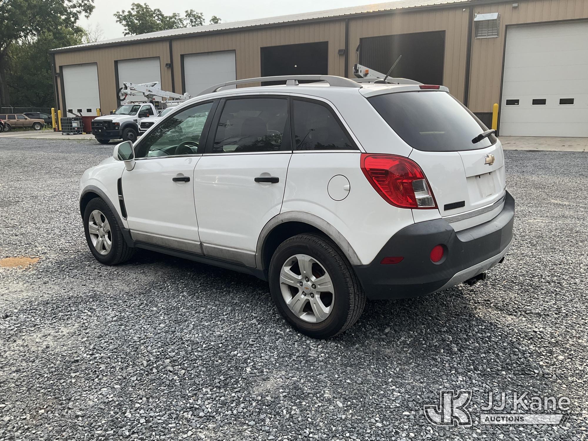 2014 Chevrolet Captiva Sport 4-Door Crossover Sport Utility Vehicle (1628788) - photo 4