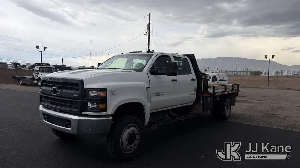2021 Chevrolet Silverado 5500HD Crew-Cab Flatbed Truck (1629006)