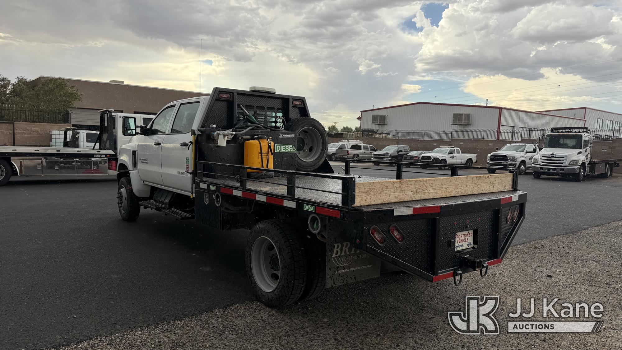 2021 Chevrolet Silverado 5500HD Crew-Cab Flatbed Truck (1629006) - photo 4