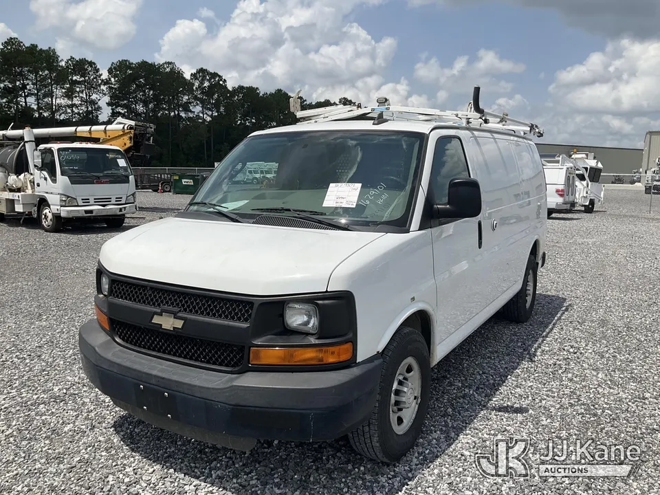 2016 Chevrolet Express G2500 Cargo Van (1629101)