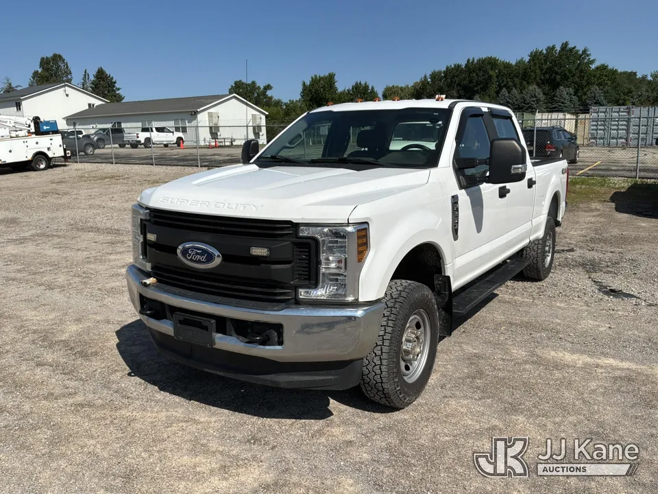 2019 Ford F-250 SD Crew-Cab Pickup Truck (1630450)