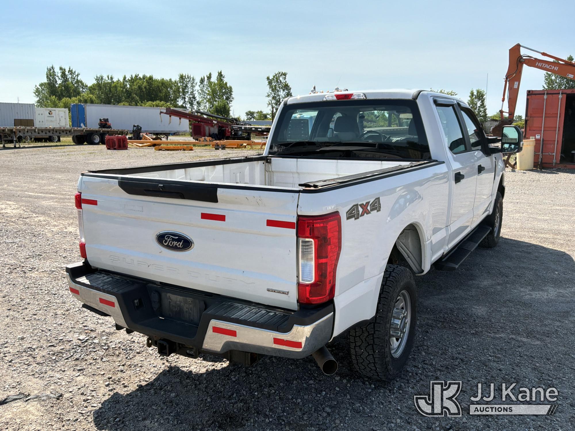 2019 Ford F-250 SD Crew-Cab Pickup Truck (1630450) - photo 3
