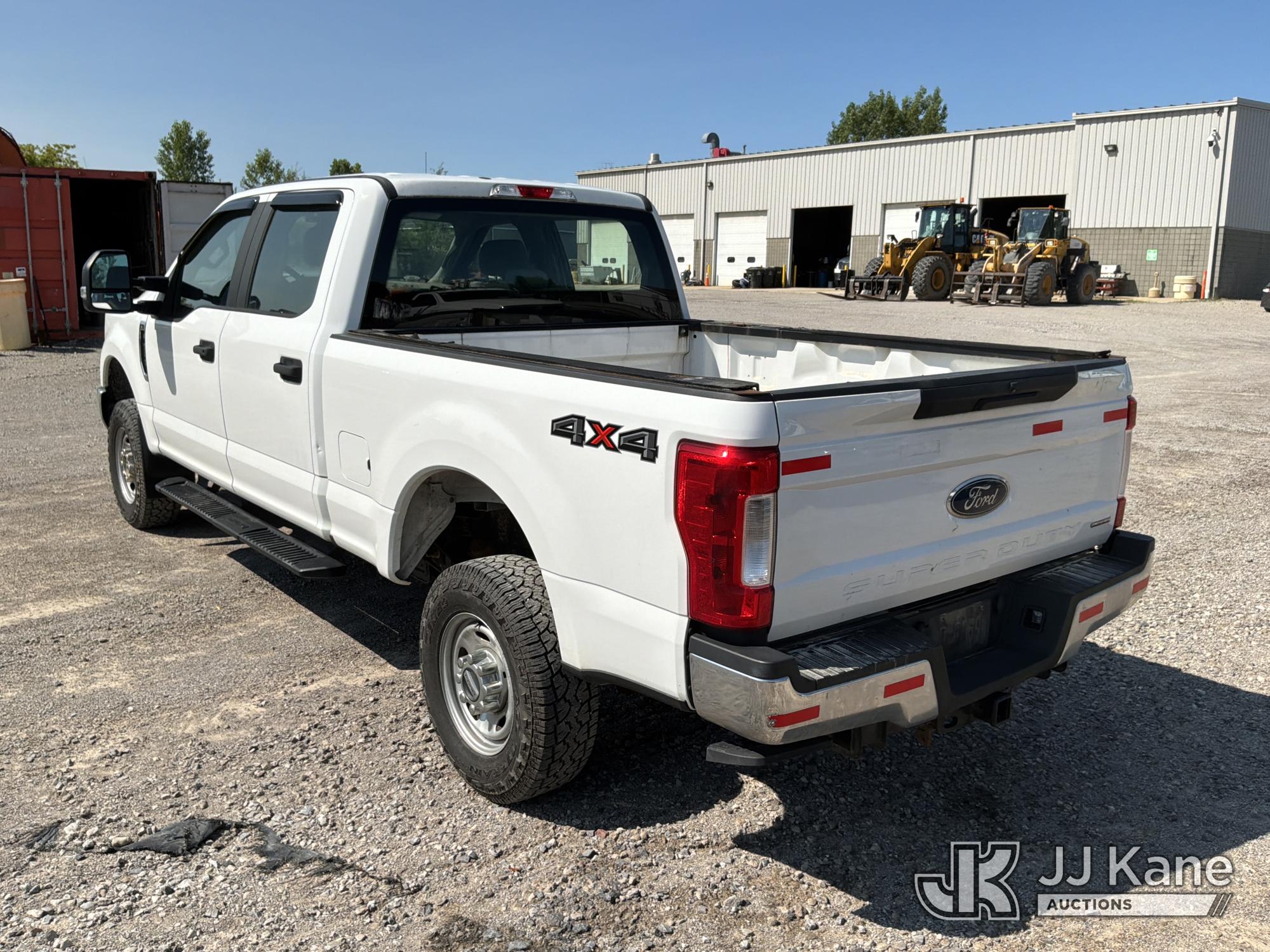 2019 Ford F-250 SD Crew-Cab Pickup Truck (1630450) - photo 4