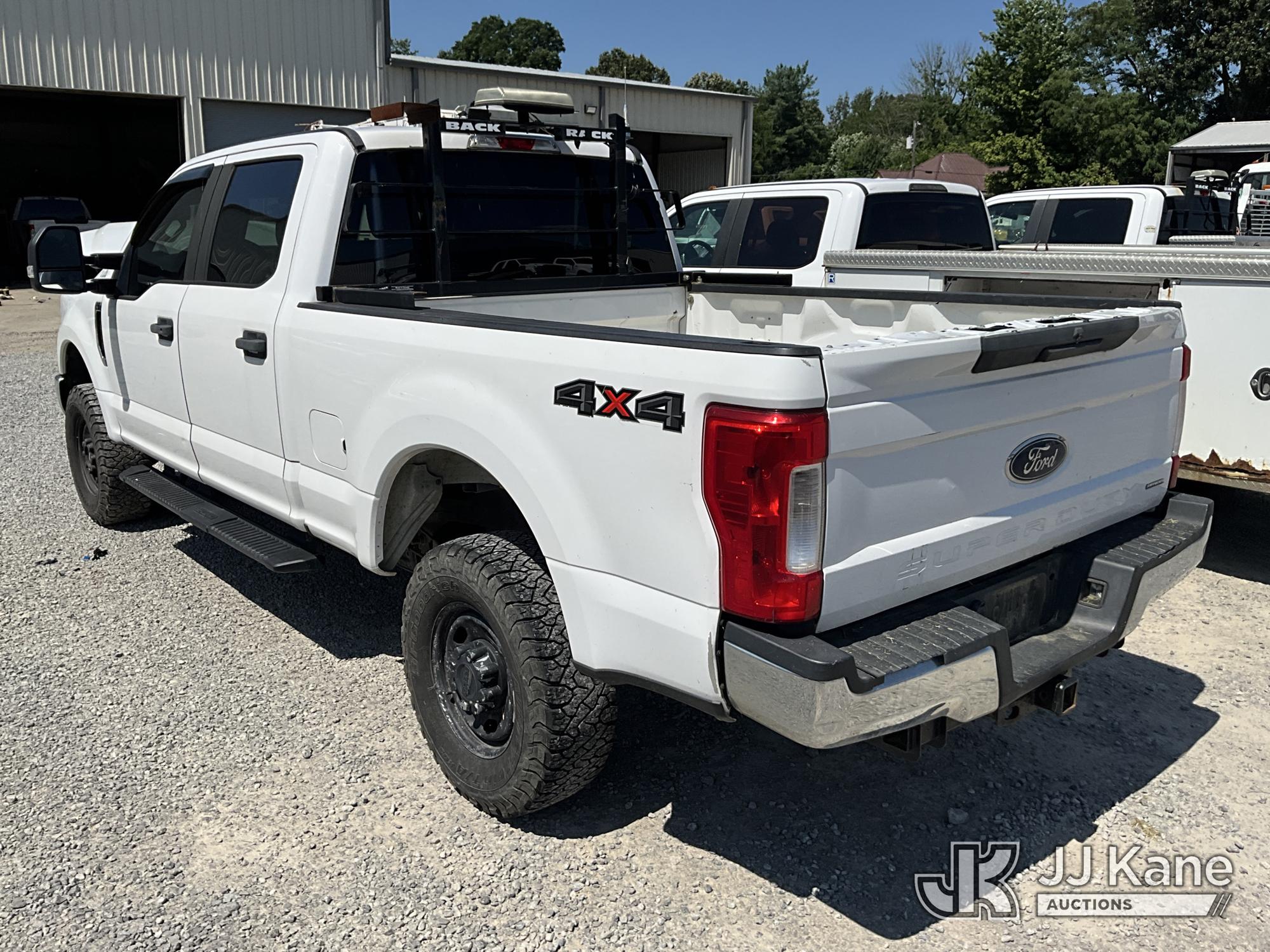 2019 Ford F250 4x4 Crew-Cab Pickup Truck (1630647) - photo 4