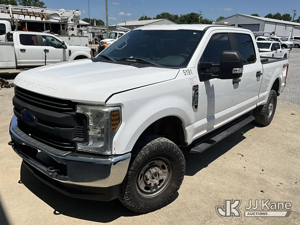 2018 Ford F250 4x4 Crew-Cab Pickup Truck (1630648)