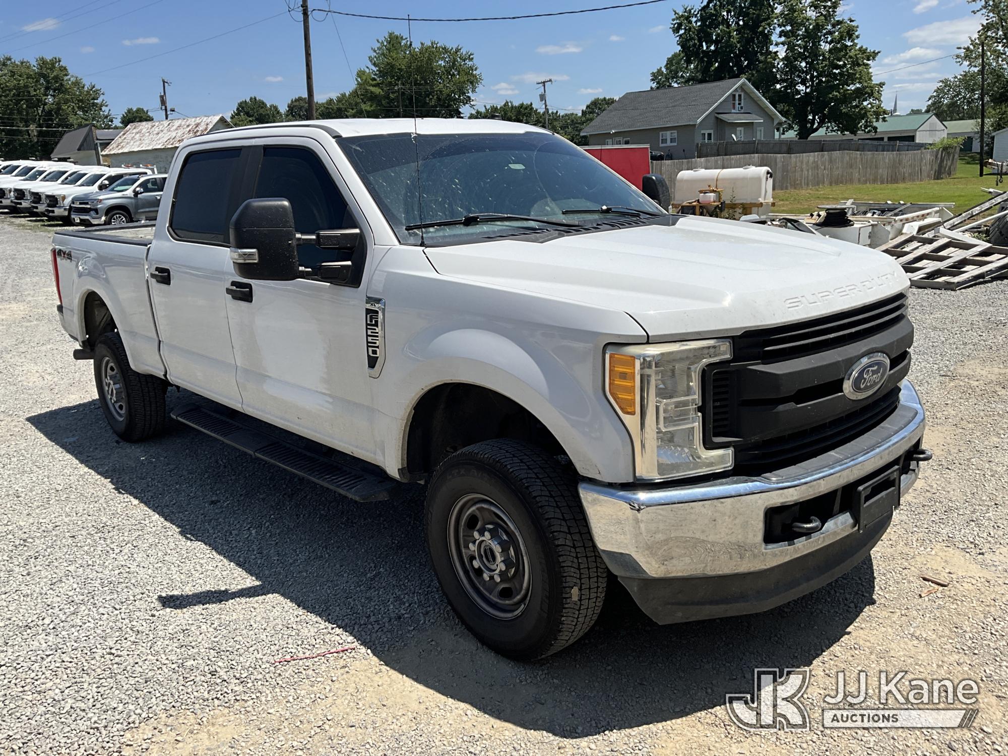 2017 Ford F250 4x4 Crew-Cab Pickup Truck (1630650) - photo 2