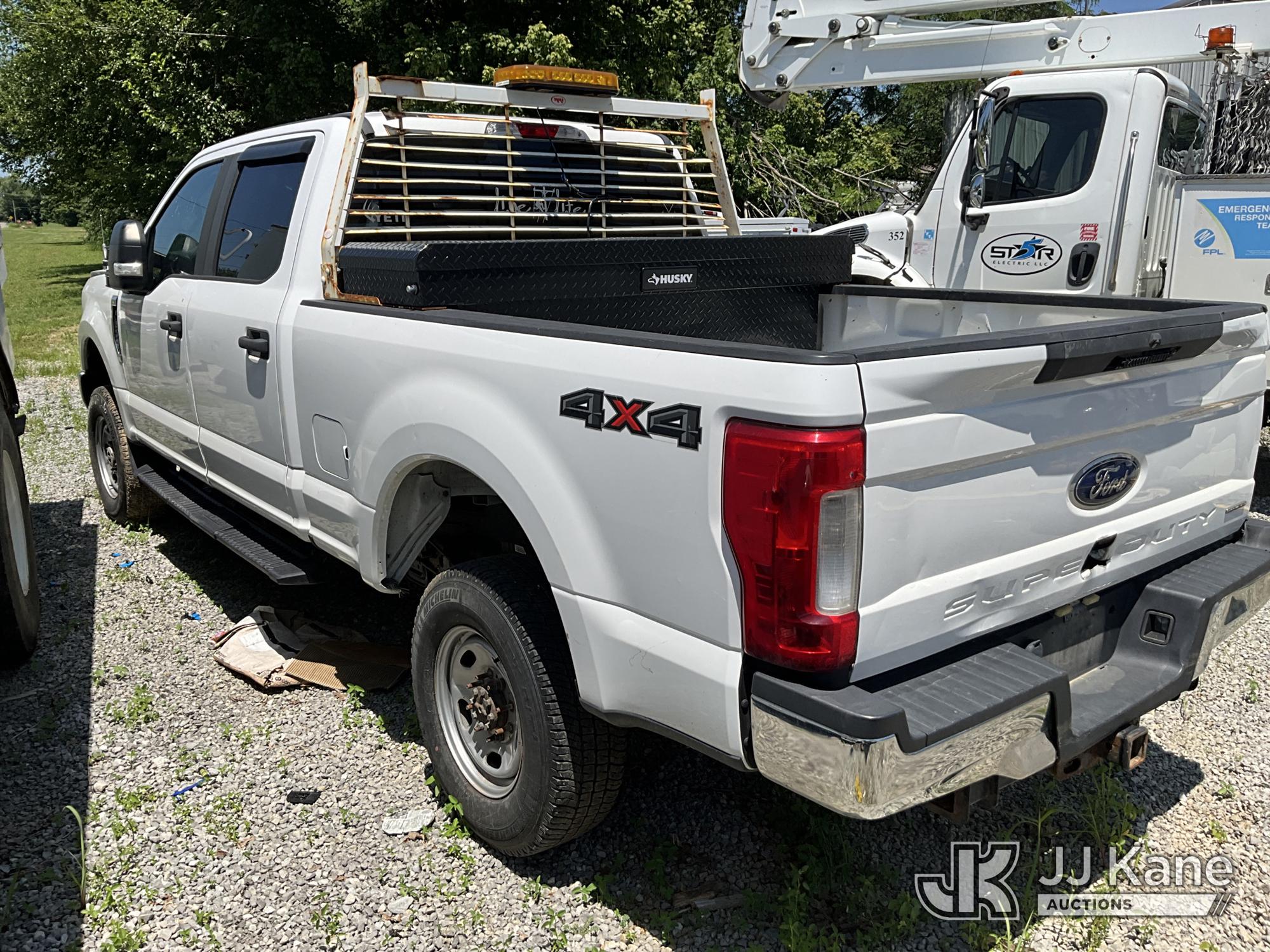 2018 Ford F250 4x4 Crew-Cab Pickup Truck (1630652) - photo 4
