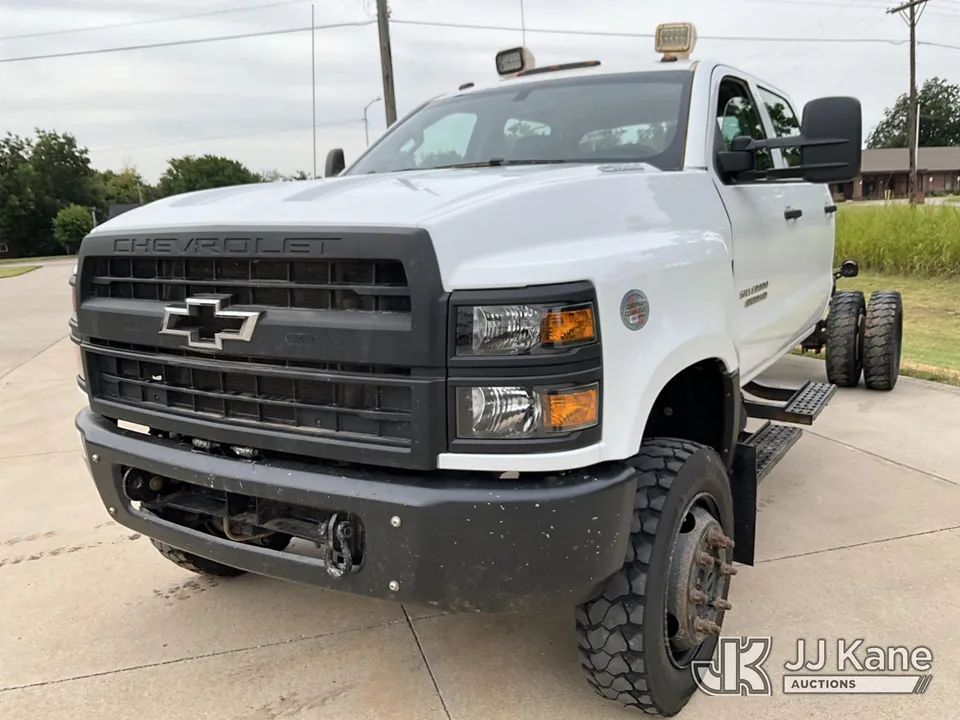 2021 Chevrolet Silverado 6500HD 4x4 Crew-Cab Chassis (1630906)