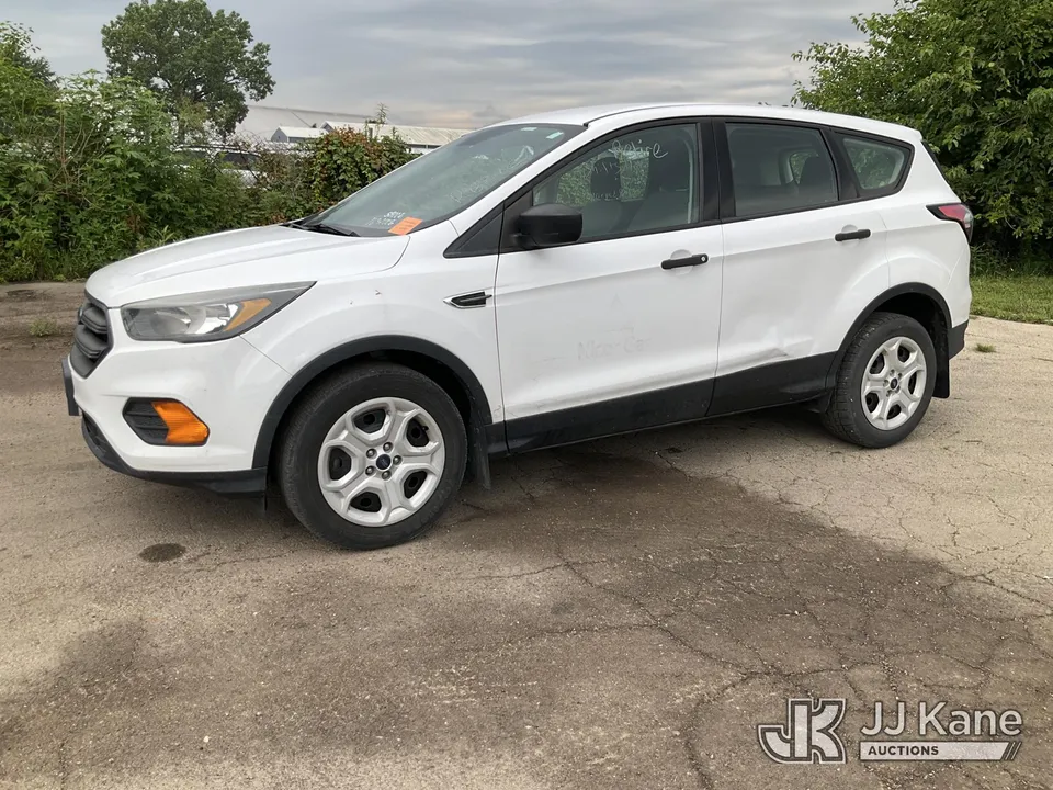 2018 Ford Escape 4-Door Sport Utility Vehicle (1631006)