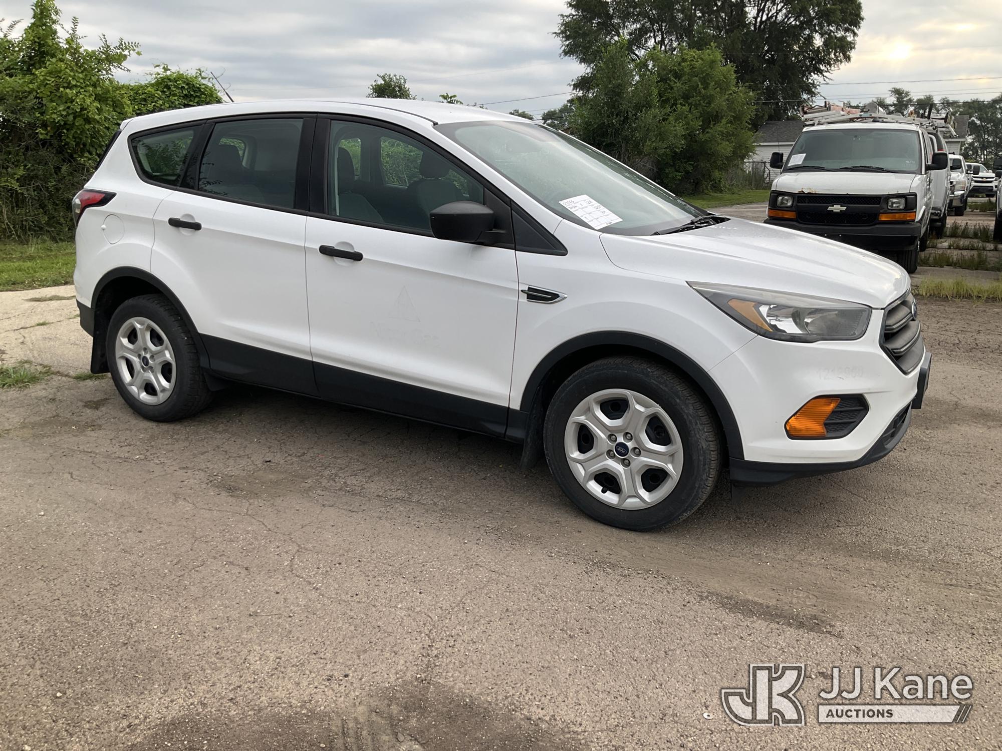 2018 Ford Escape 4-Door Sport Utility Vehicle (1631006) - photo 2