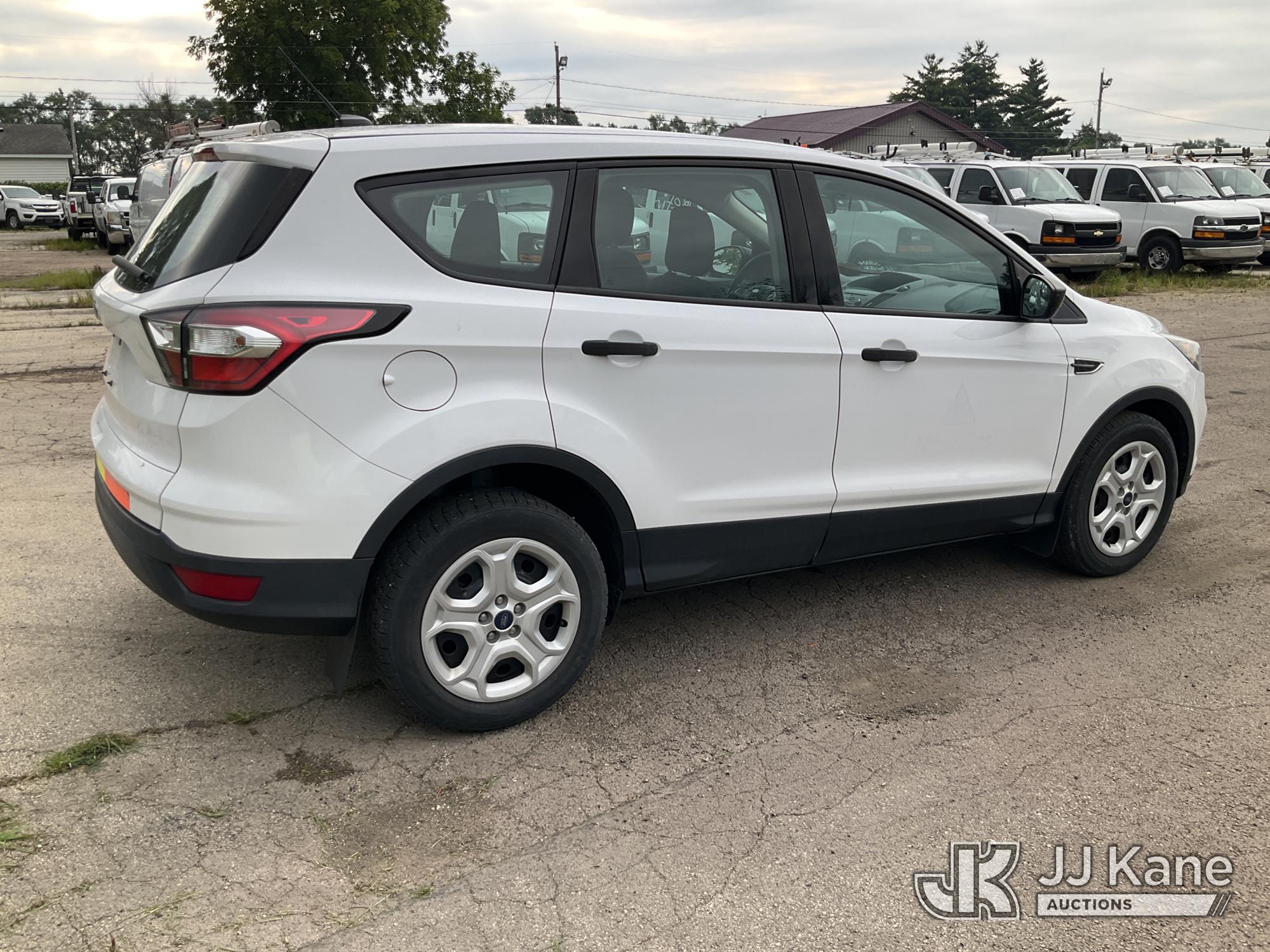 2018 Ford Escape 4-Door Sport Utility Vehicle (1631006) - photo 3