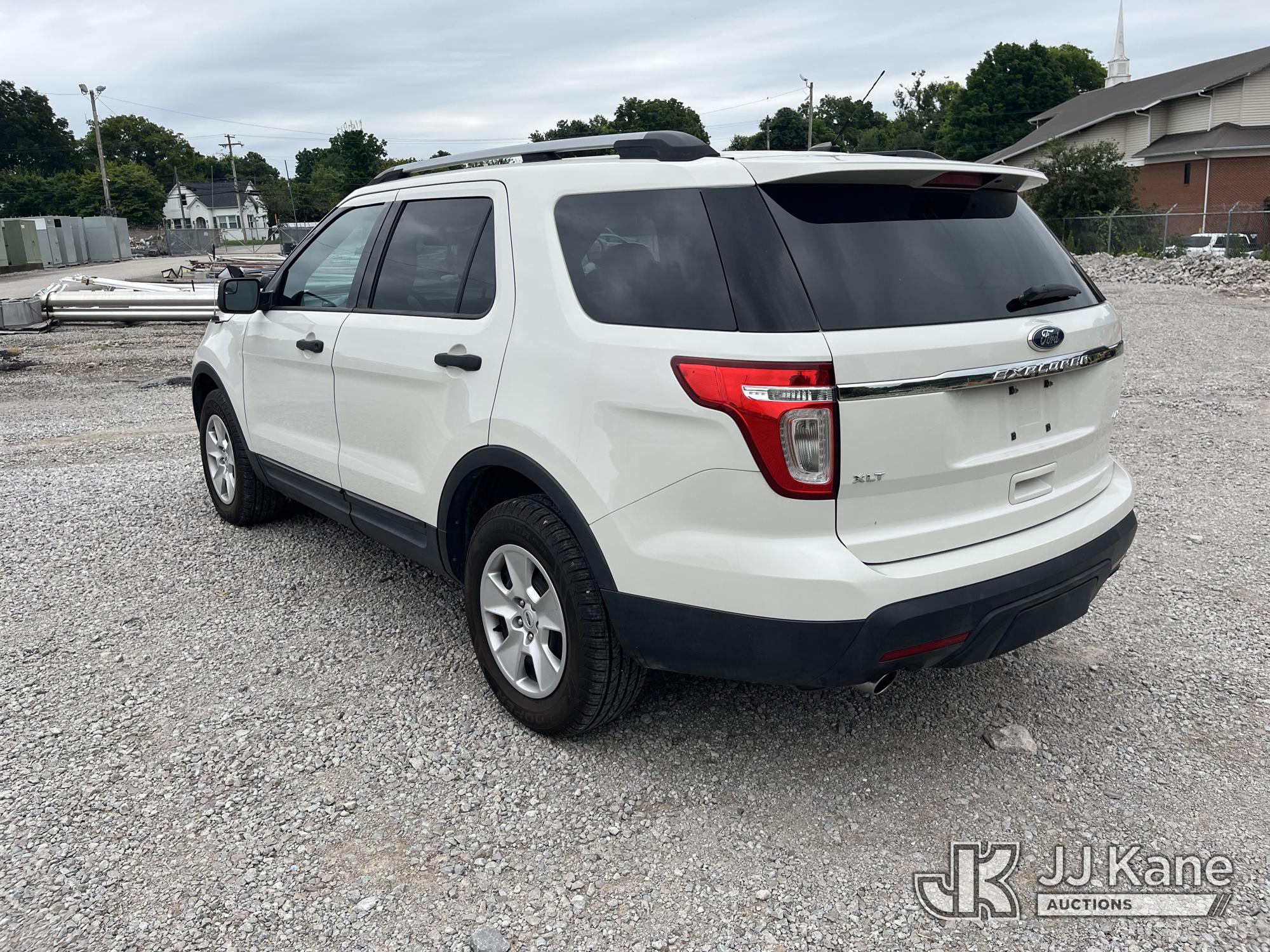 2011 Ford Explorer 4x4 4-Door Sport Utility Vehicle (1631091) - photo 4