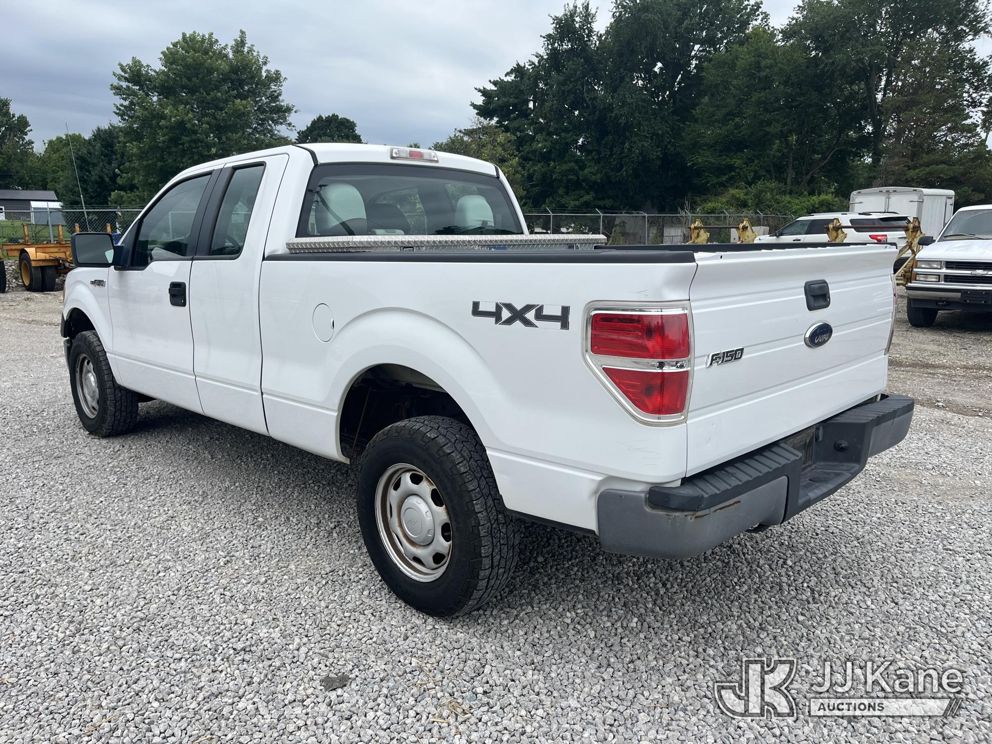 2010 Ford F150 4x4 Extended-Cab Pickup Truck (1631101) - photo 4